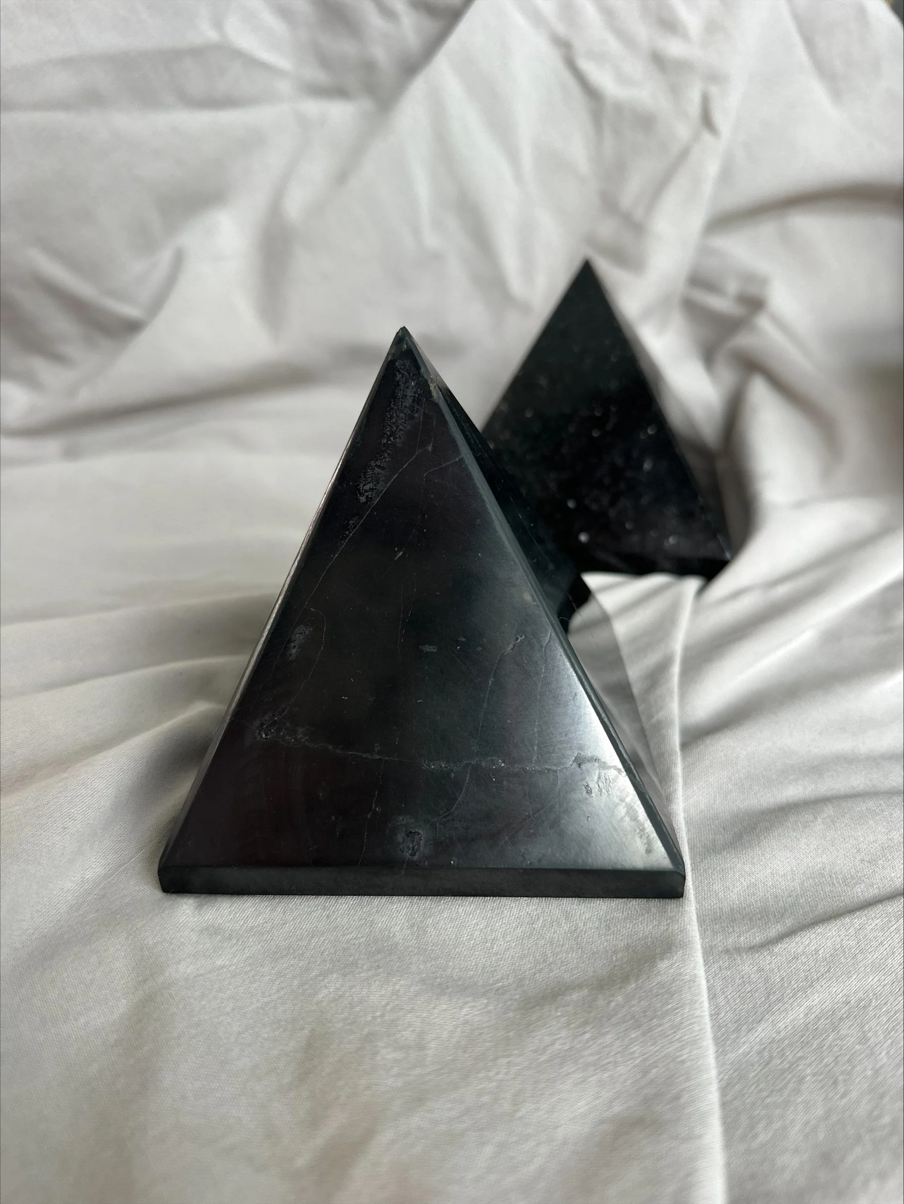 PIRÂMIDE DE SHUNGITE ELITE