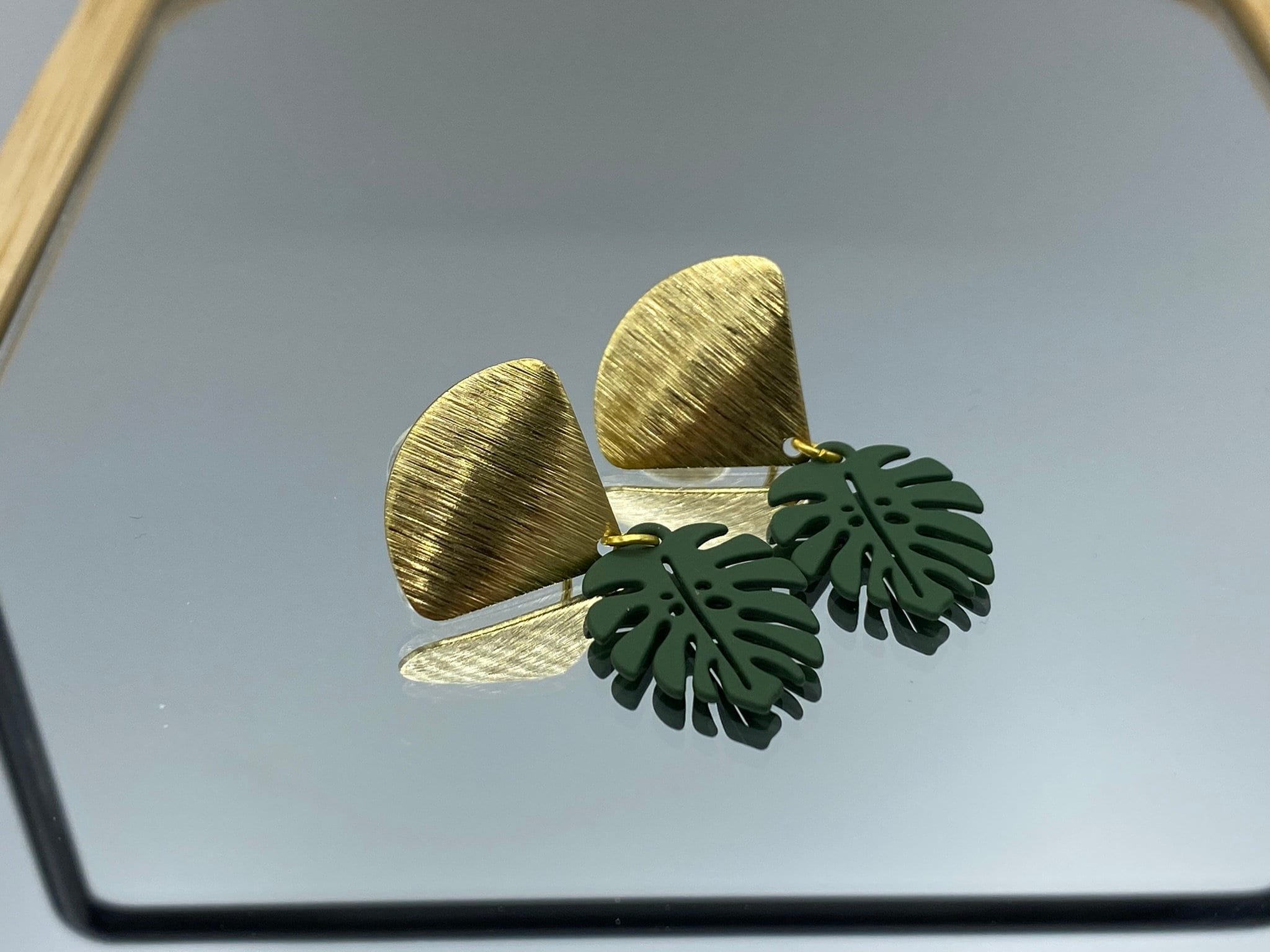 https://i.etsystatic.com/50578820/r/il/224677/5924369037/il_fullxfull.5924369037_9jzf.jpg