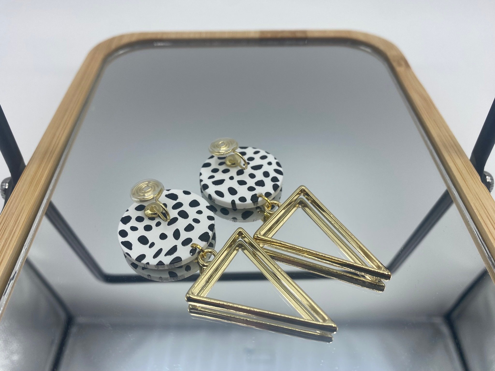 https://i.etsystatic.com/50578820/r/il/9ed83d/5967301743/il_fullxfull.5967301743_3r3t.jpg