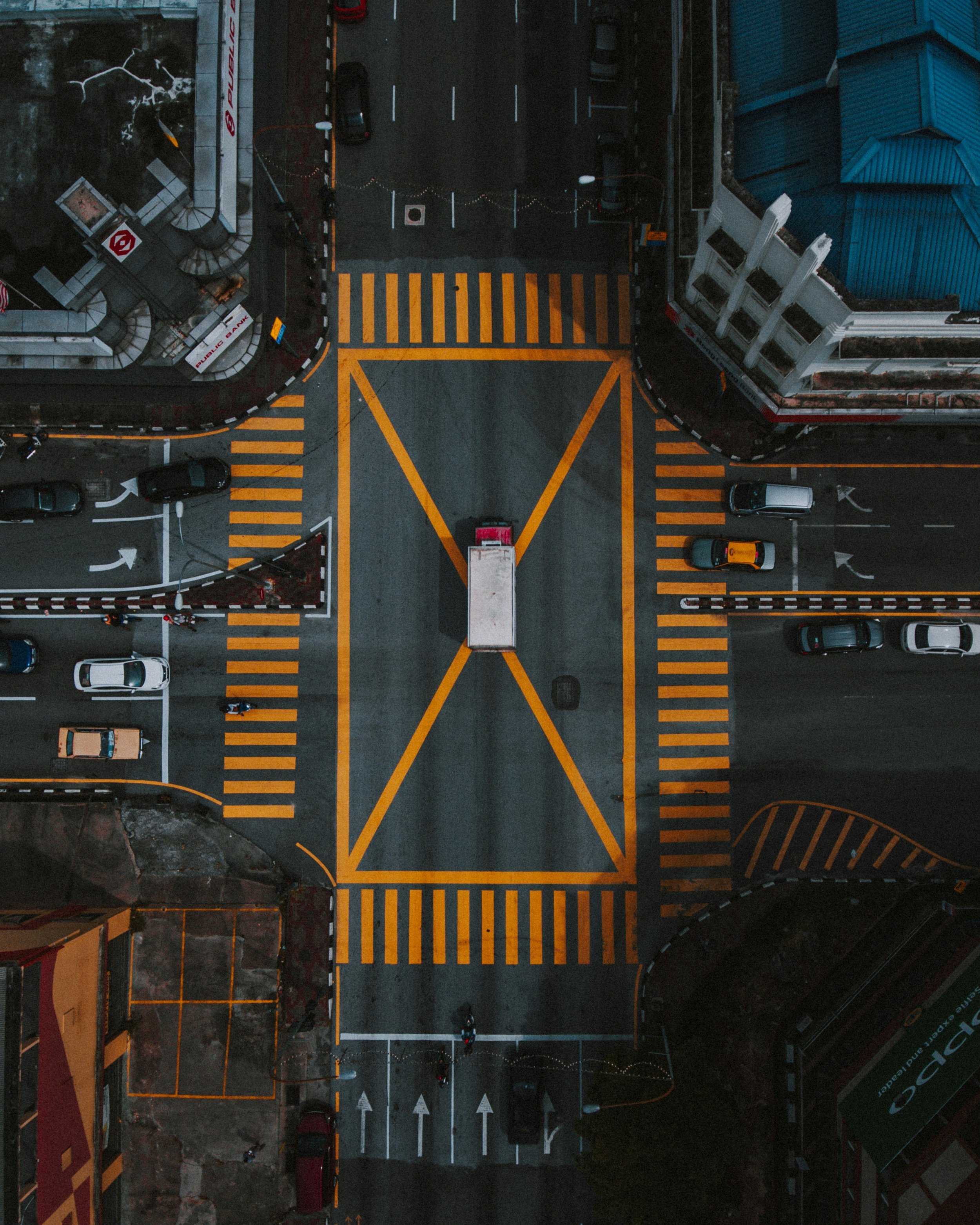 Mehr Tony Stark, weniger Excel: Wie Product Mining und KI Entscheidungen verbessern