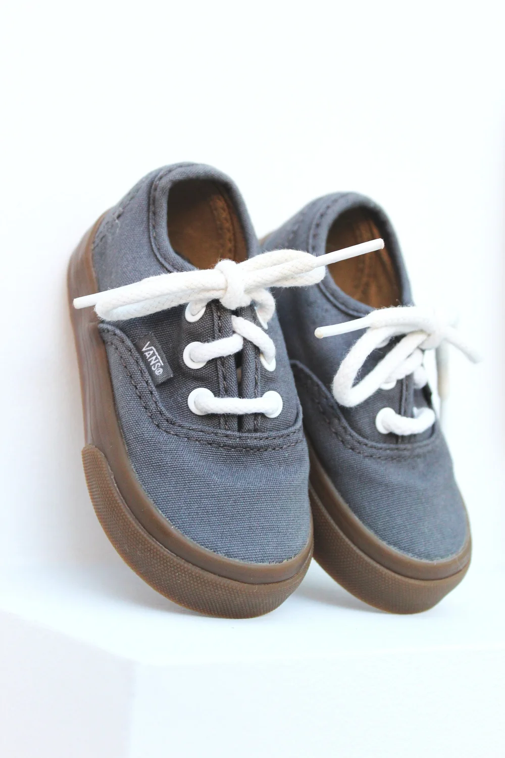 Vans Gum Sole Sneakers (size — emmy b