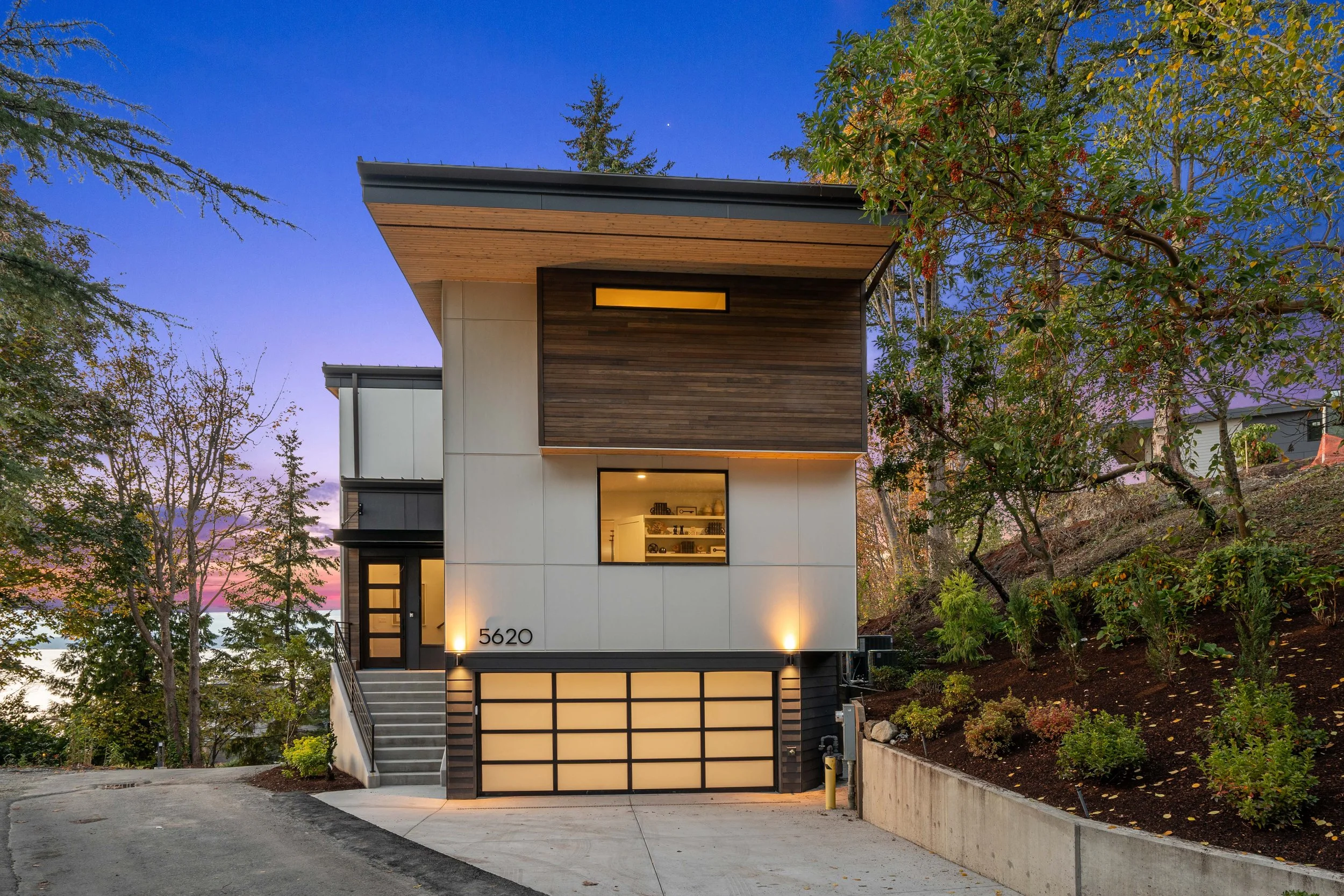 5620 Beach Drive SW (Seattle) - MLS (28 of 47).jpg