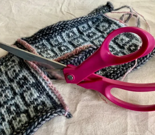 Steeking for Knitters, Saturday, April 4, 12:30 pm - 2:30 pm