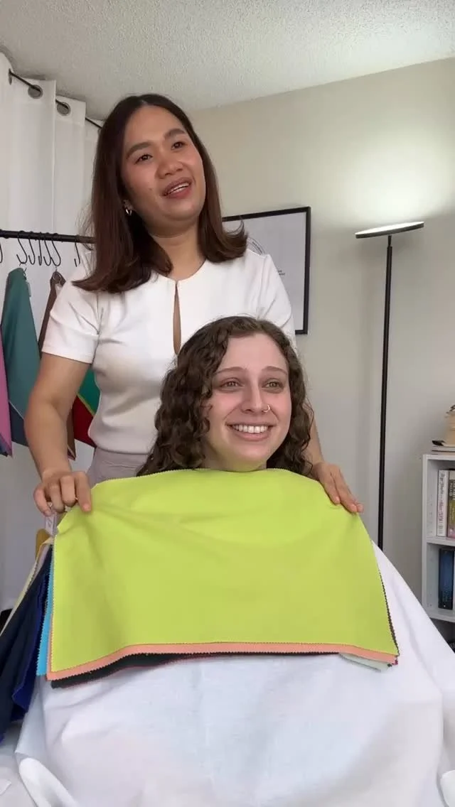 π From the swatch to the smile, she’s glowing in her perfect Autumn Forest Green! π²β¨ This
deep, earthy hue brings out her natural warmth and makes her features pop. Proof that the right green can make all the difference!
Ready find out what