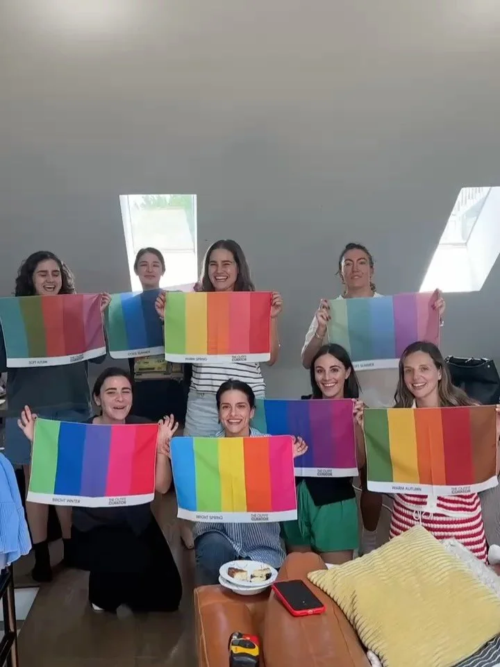 ✨Bachelorette vibes, but make it colorful! 🎉👰&zwj;♀️💕 We had the best time celebrating this bride-to-be with a group color analysis&mdash;lots of laughter, swatches, and gorgeous palettes revealed. 💄🎨 Nothing like finding your true colors with y