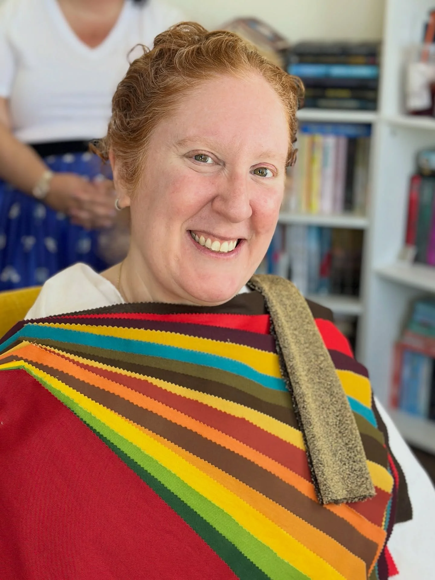 This is the power of an Autumn palette 🍂 Warm, rich, and grounded tones that enhance her natural coloring&mdash;no makeup tricks needed.

Ready find out what your best colors are? 

Book your color analysis with us! 💕

LINK IN BIO ⬆️

For Groups/Ev