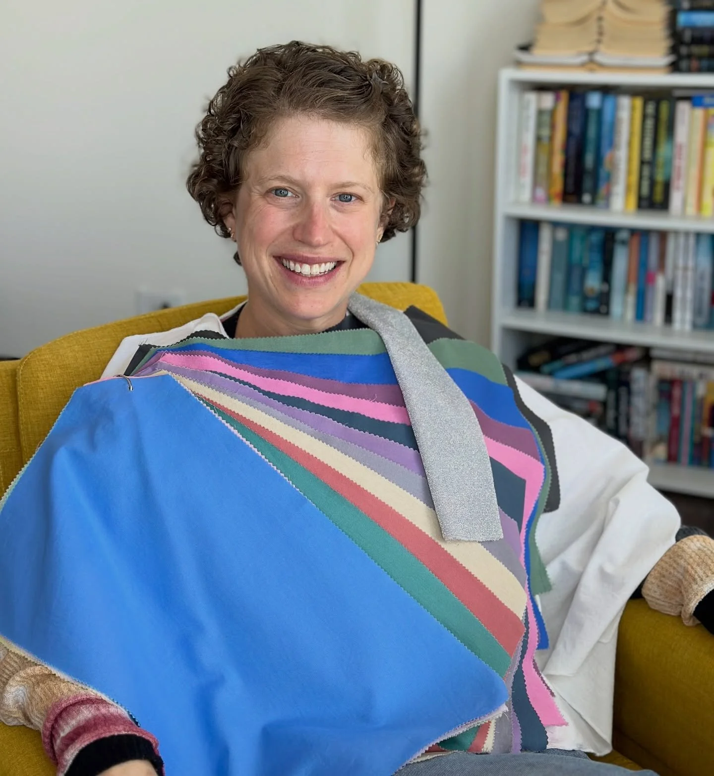 There&rsquo;s something so effortlessly beautiful about a Summer palette 🌿
Soft blues, cool pinks, and muted neutrals enhance her features and create that calm, radiant glow we love.

Ready find out what your best colors are? 

Book your color analy