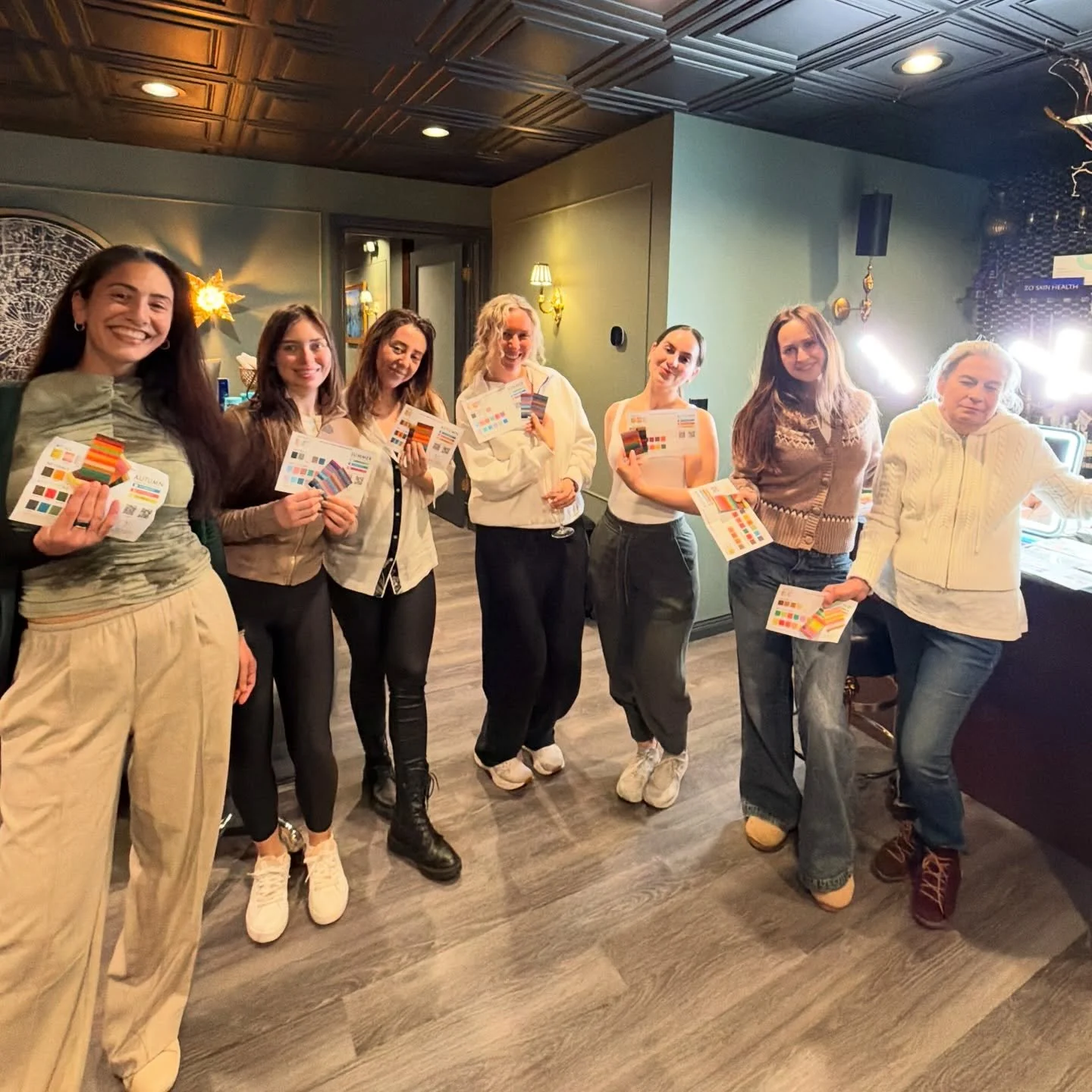 A little color magic before the big day 💍✨
Rachel discovering her best shades during her bridesmaid party &mdash; glowing, confident, and wedding-ready 

Ready find out what your best colors are? 

Book your color analysis with us! 💕

LINK IN BIO ⬆