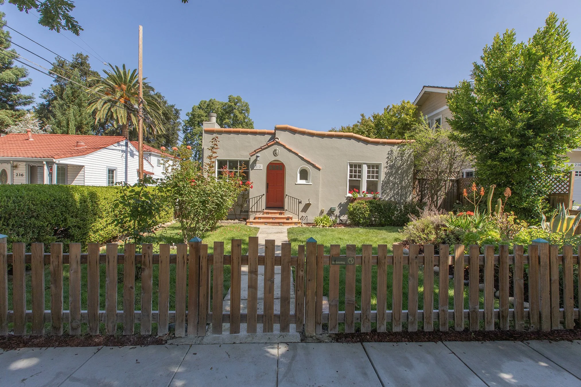 212Gilbert Ext4.jpg
