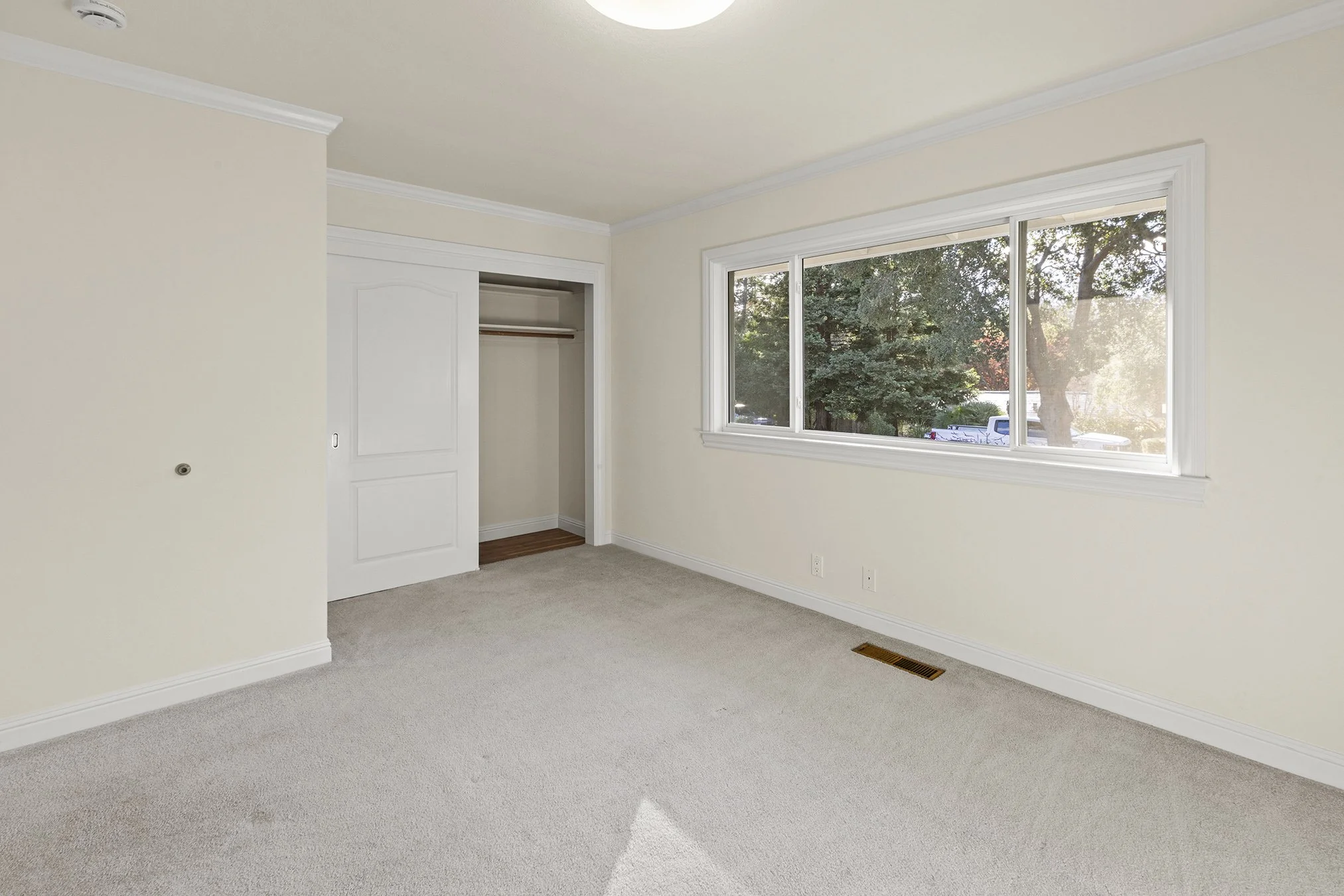 27696Vogue 1BR2.jpg