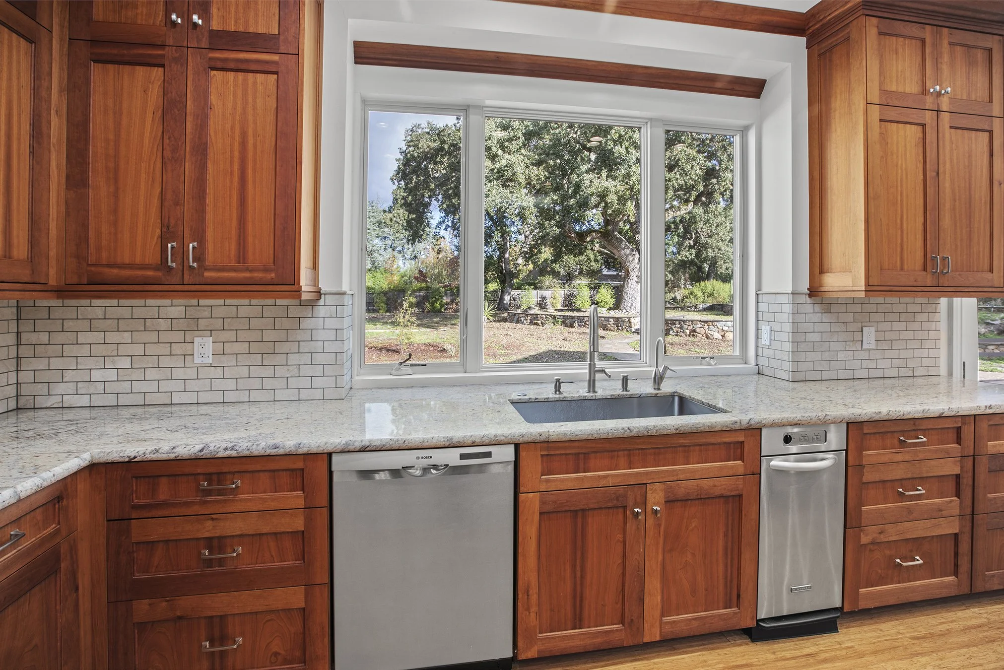 27696Vogue Kitch1.jpg