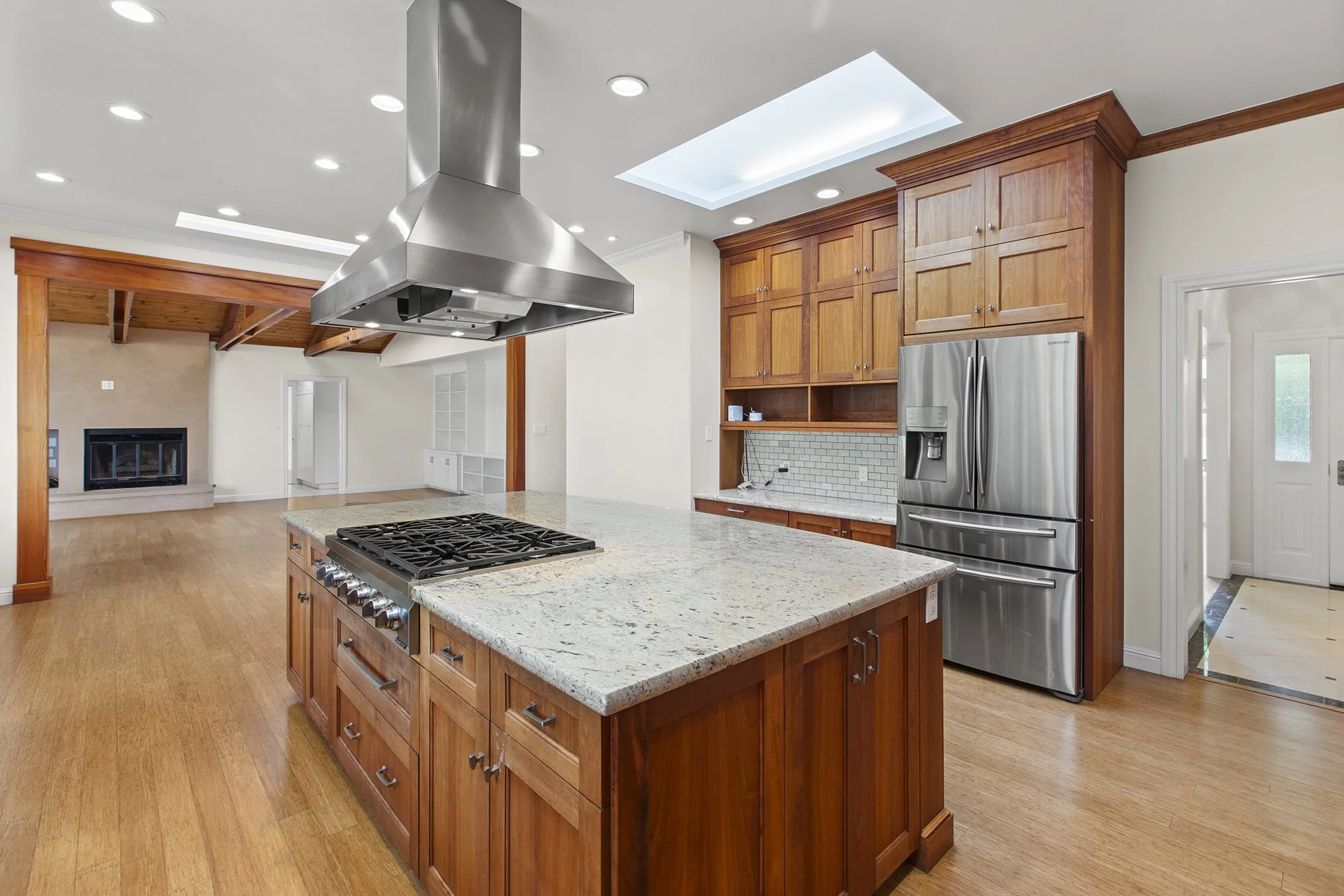 27696Vogue Kitch2.jpg