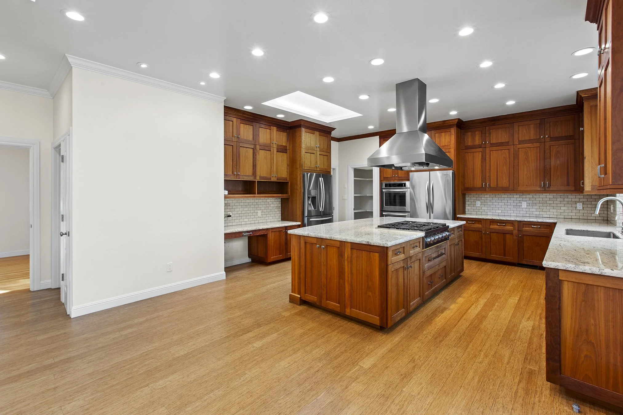 27696Vogue Kitch4.jpg