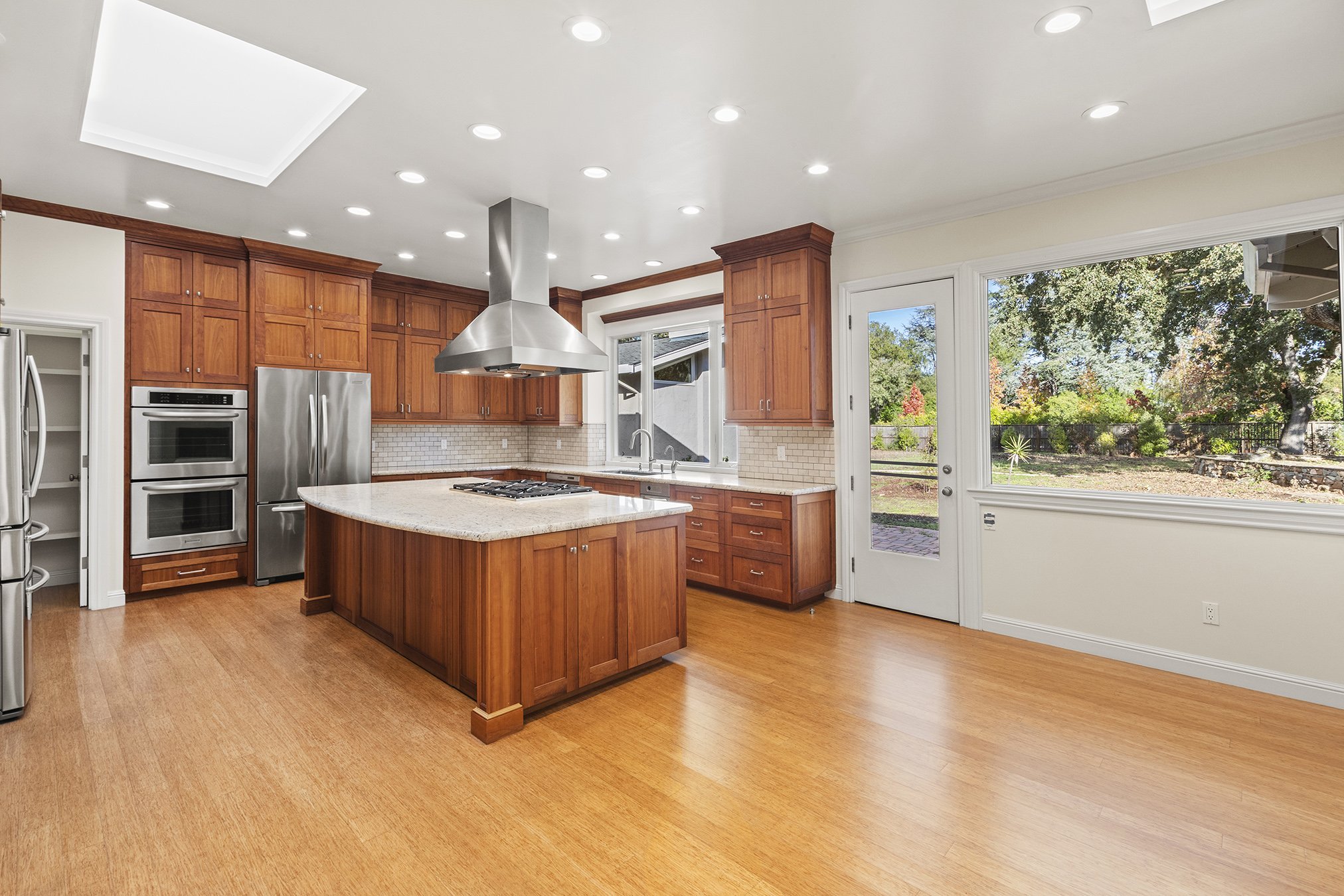 27696Vogue Kitch5.jpg