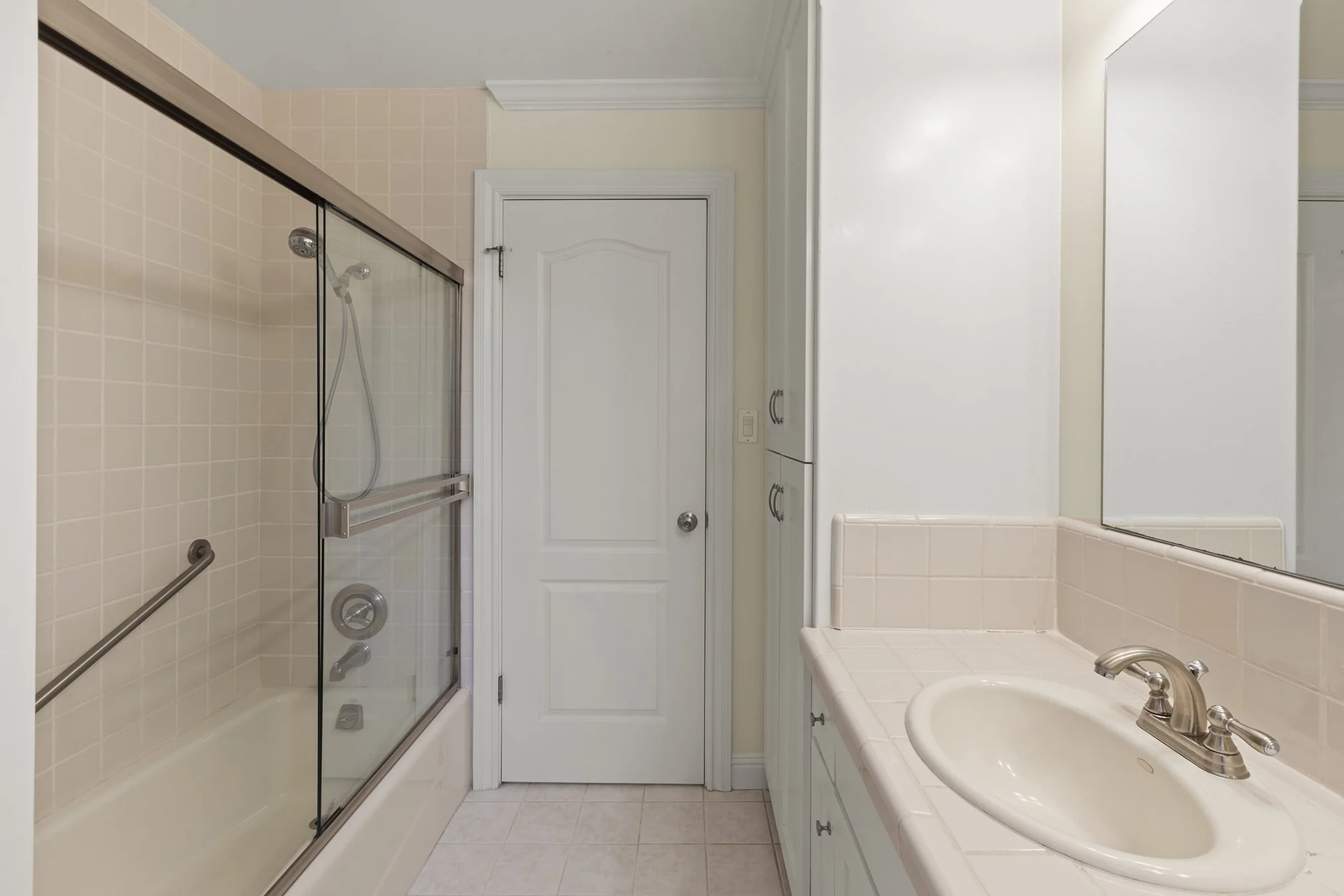 27696Vogue 3Bath2.jpg