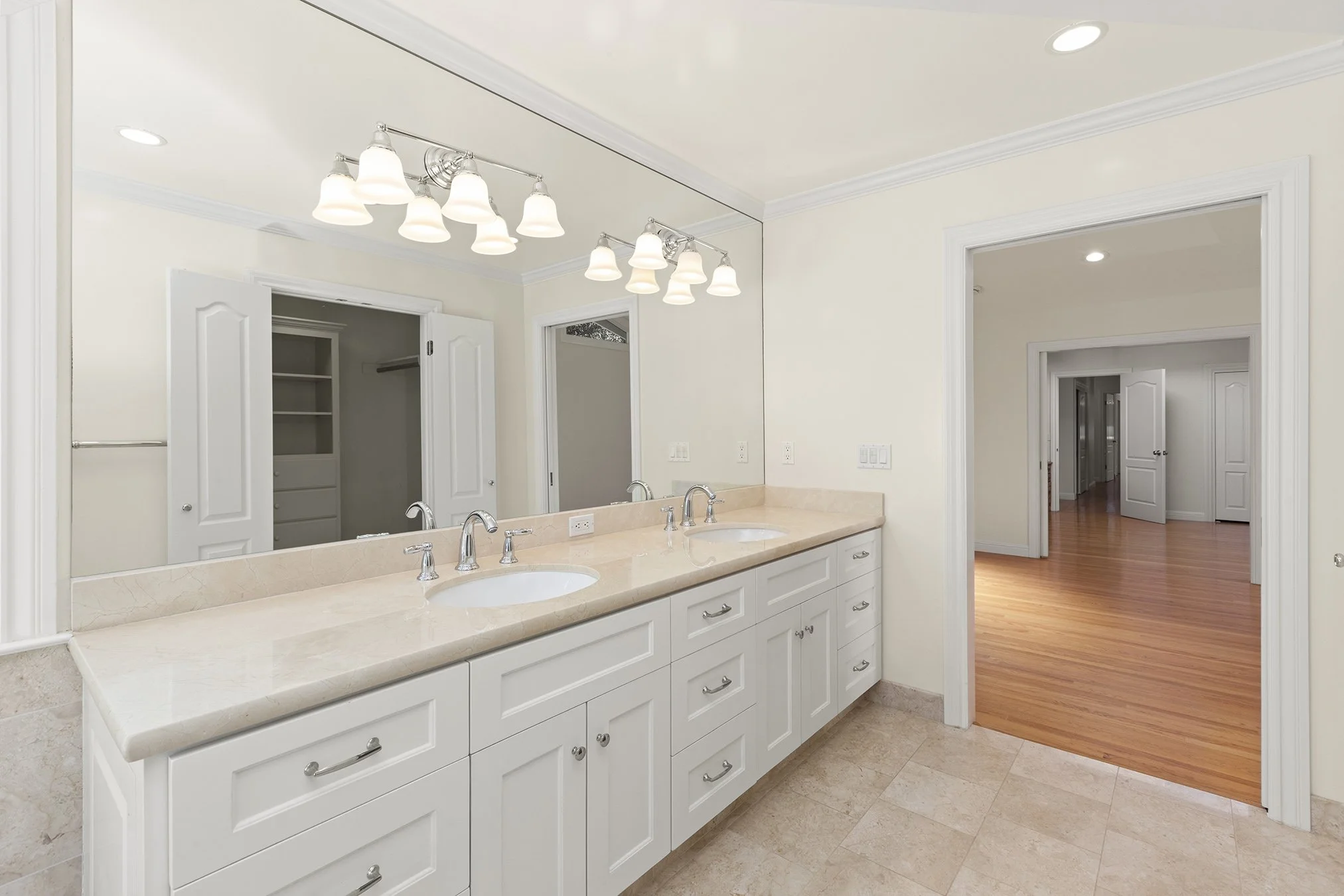 27696Vogue 1Bath2.jpg