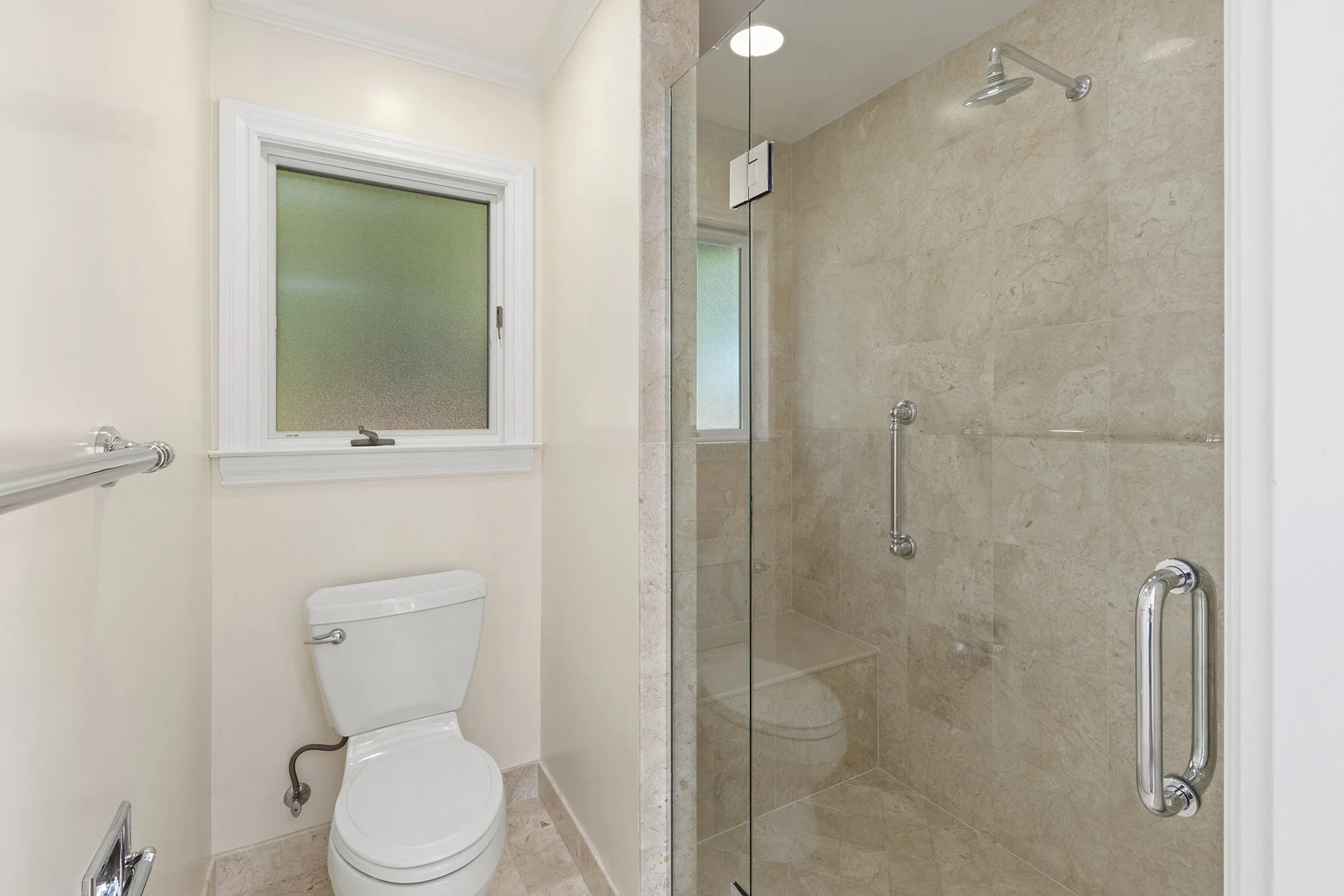 27696Vogue 1Bath4.jpg