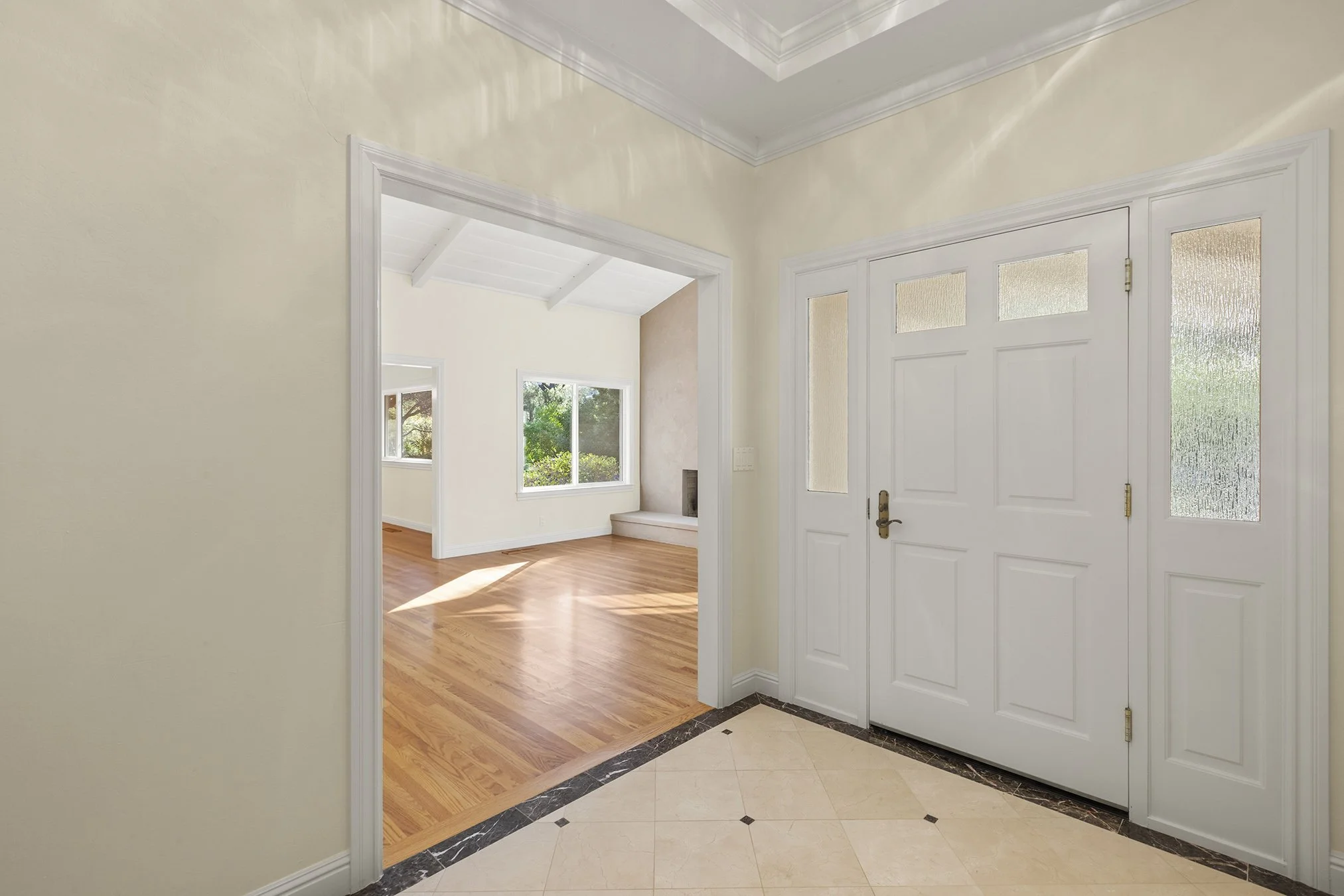 27696Vogue Foyer.jpg