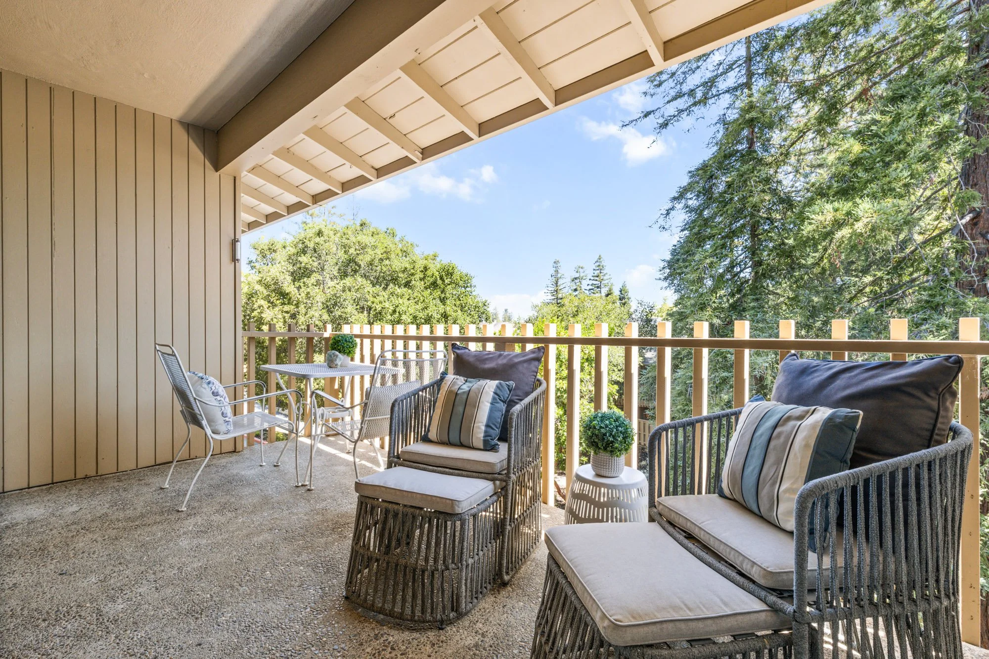 2315_Eastridge_714 (2)-13.jpg