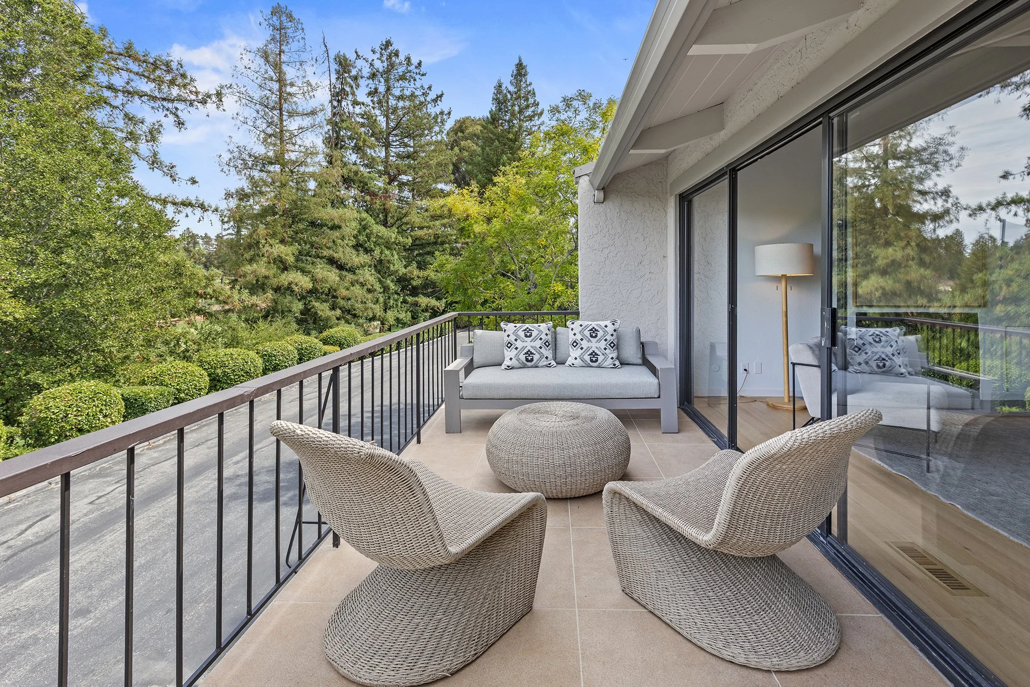 1270SandHill Deck2.jpg