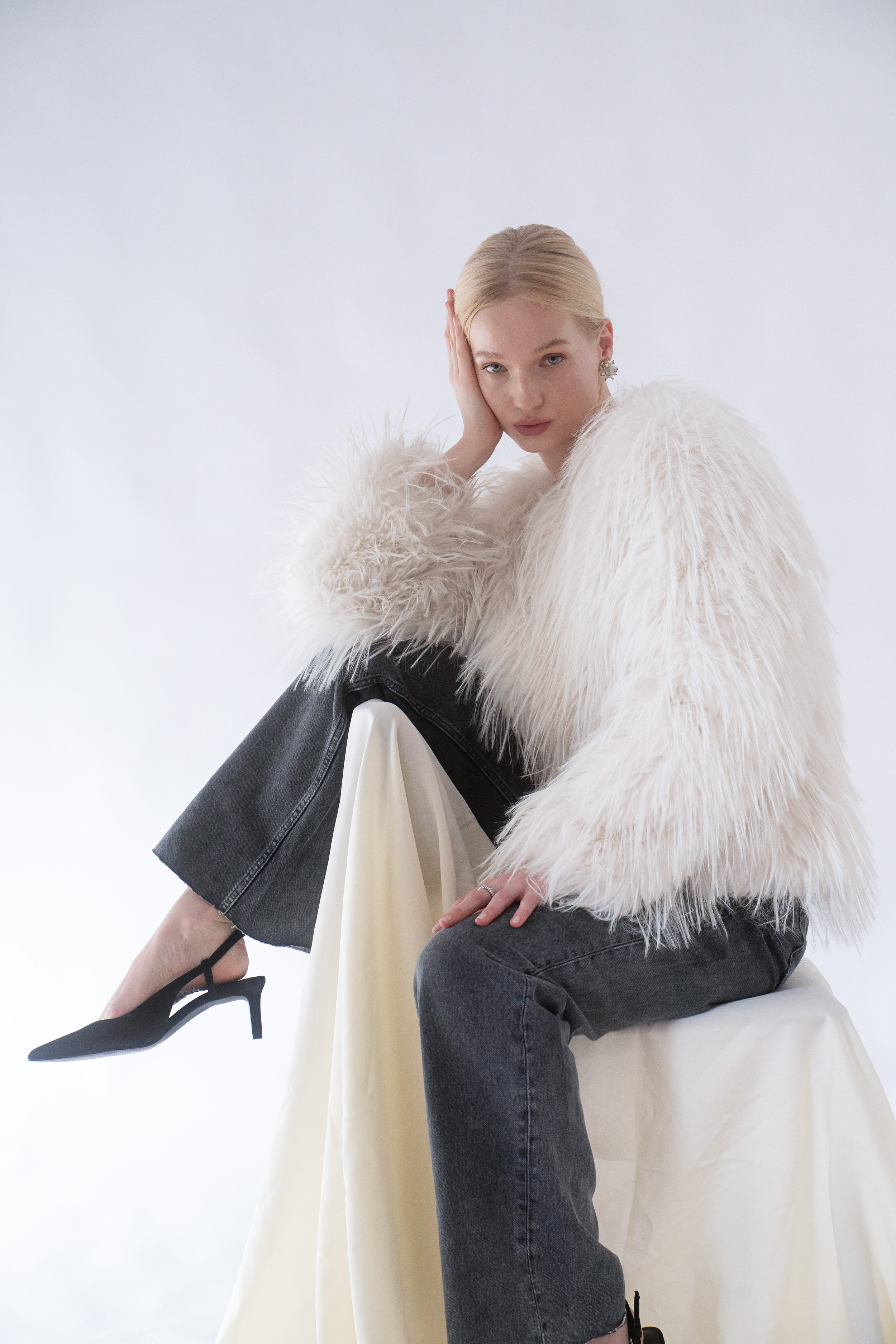 book mannequin femme en studio a Montpellier