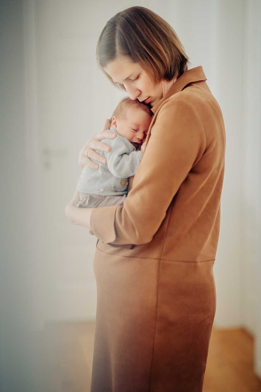 newborn-baby-fotograf-meppen-zu-hause-homestory_039.jpeg