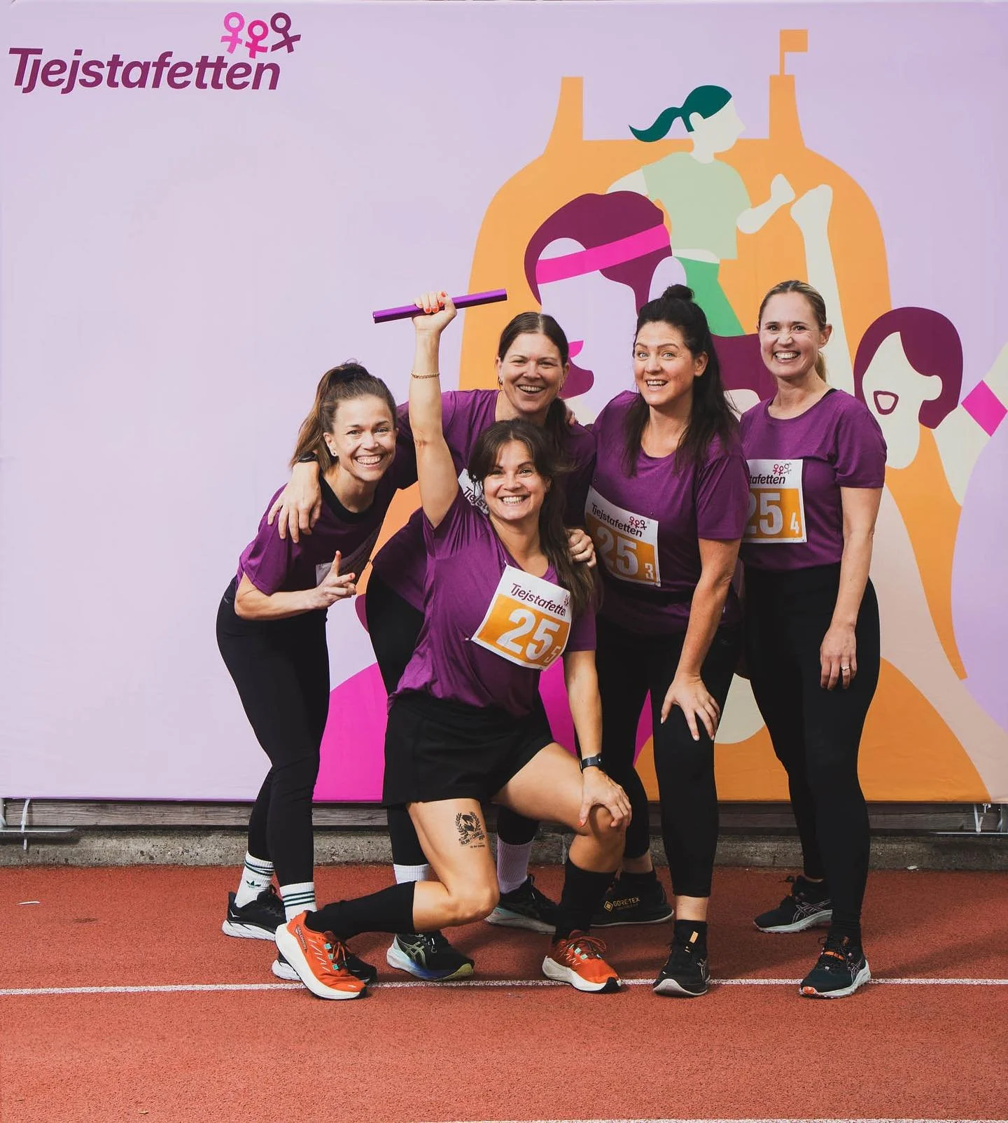 F&ouml;rsta inl&auml;gget med bilder fr&aring;n v&aring;ran fantastiska fotograf Line som f&ouml;revigade dagen &auml;r h&auml;r- och wow, vilken start!

Sprudlande energi, v&auml;rme, systerskap och inspiration i varje bild💕📸

Vi &auml;r s&aring; 