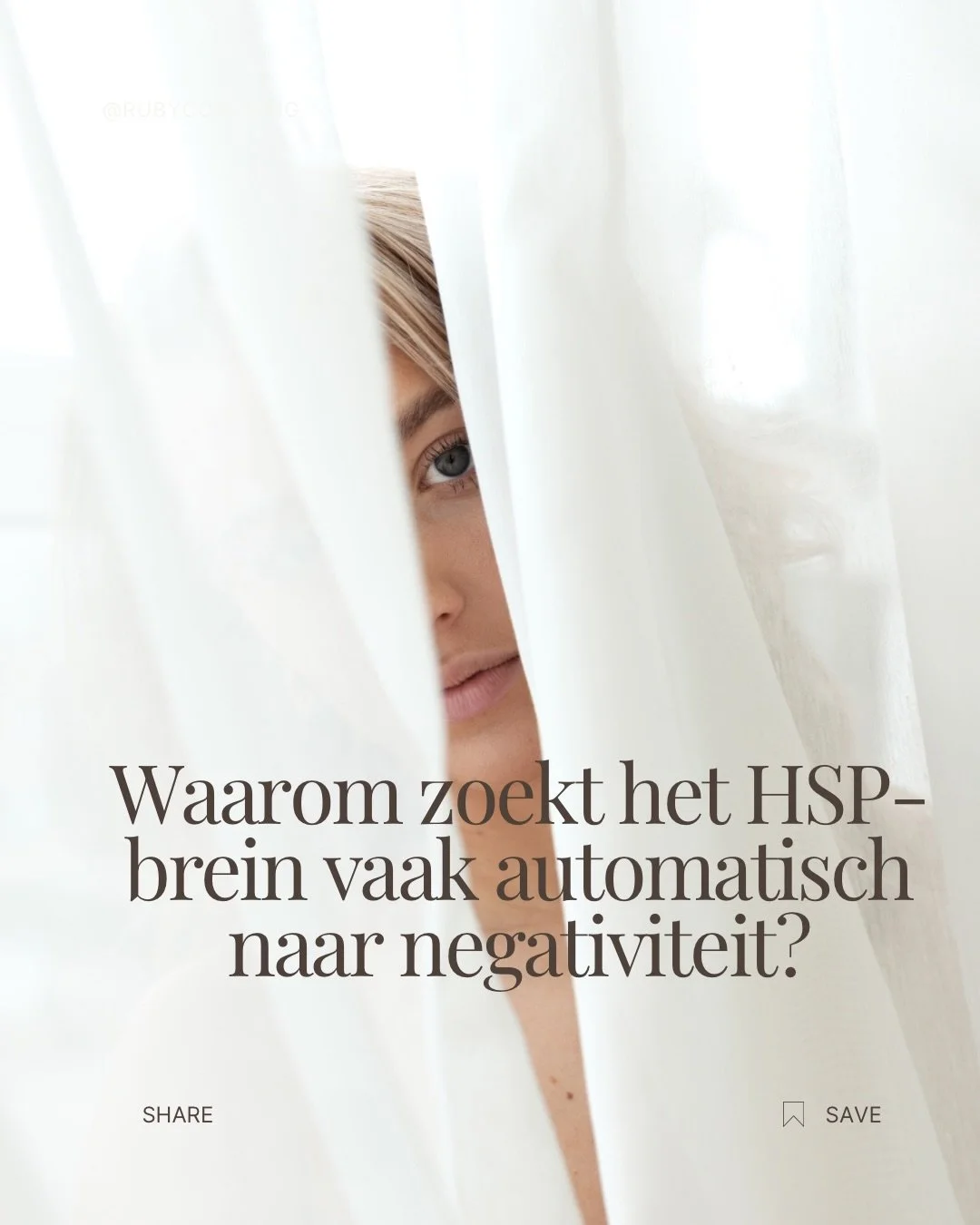 Als je hoogsensitief bent, verwerkt je brein dingen op een dieper niveau. Dit kost energie, je bent sneller overprikkeld en sneller moe. Door de overprikkeling ben je geneigd om te gaan piekeren en gaat je brein automatisch sneller naar het negatieve