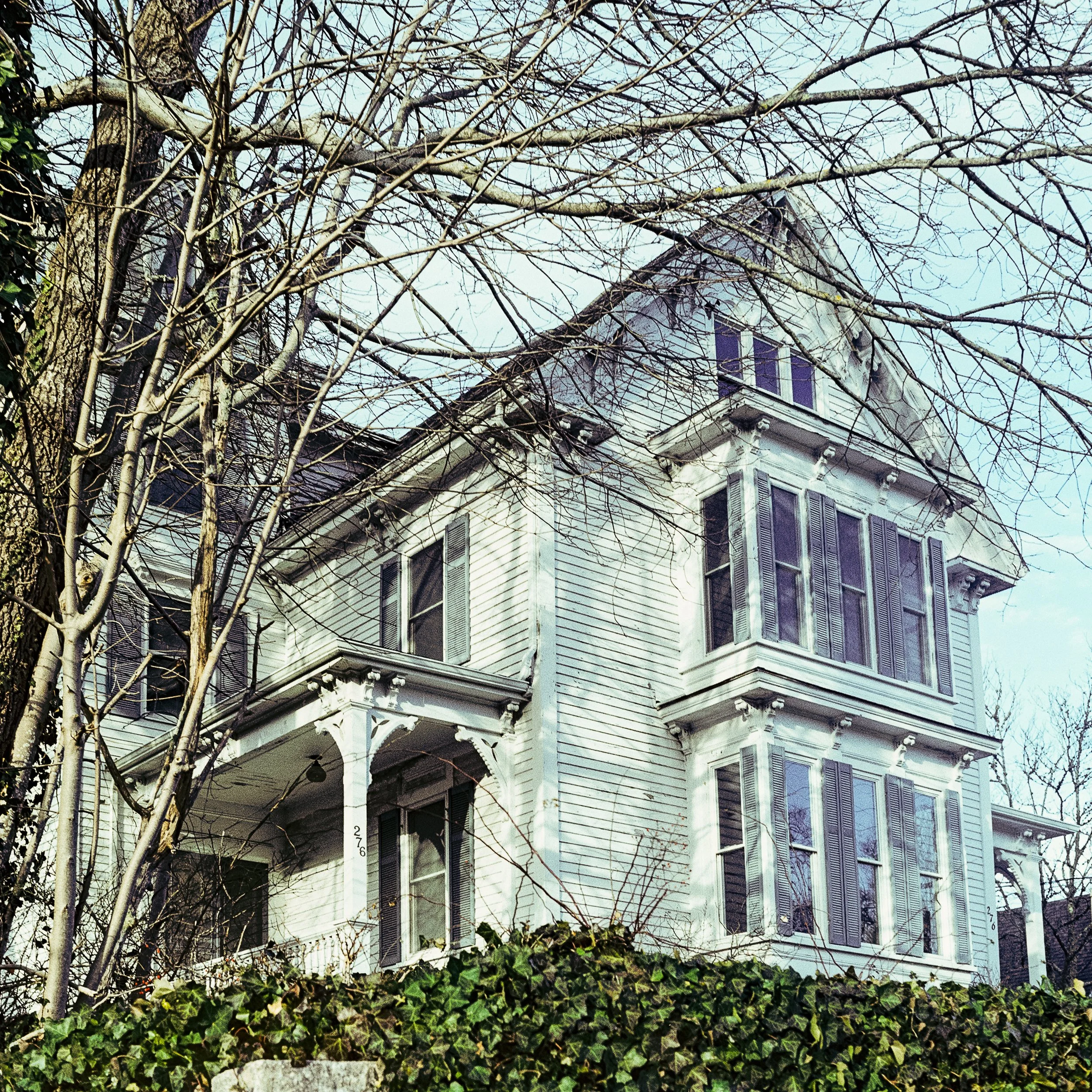 McClureJ_LCC_46House on the Knoll_.jpg