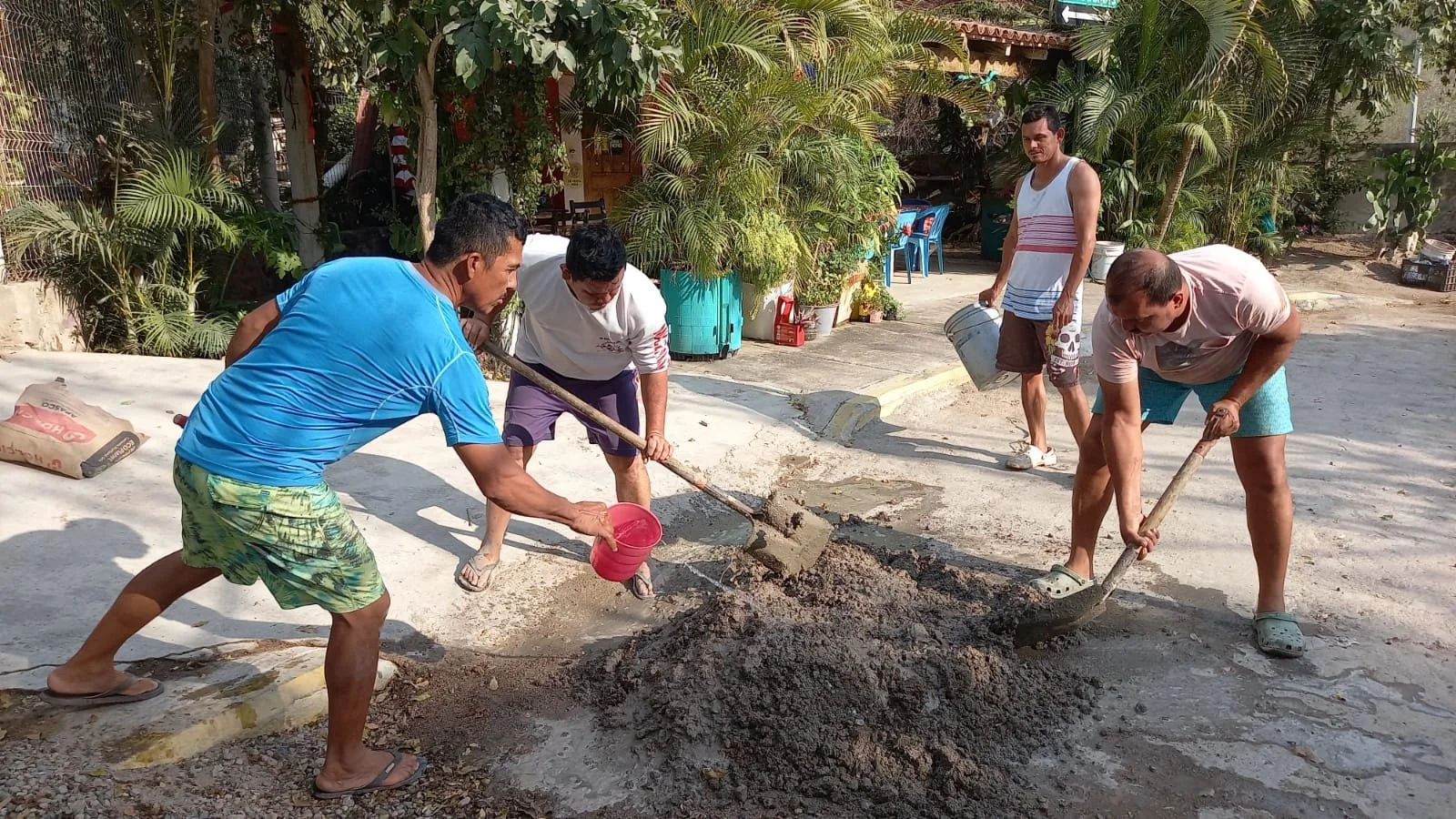 preparación de concreto para los refugios artificiales de pulpo_langosta.jpeg