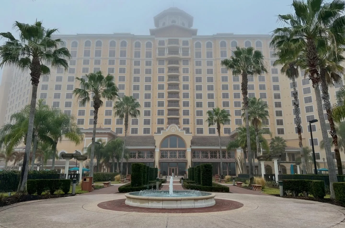 Day one at the @wcaf_expo here at @rosenshinglecreek 
(🌞 later)

@picture_framing @visitvineyardhaven @mvychamber