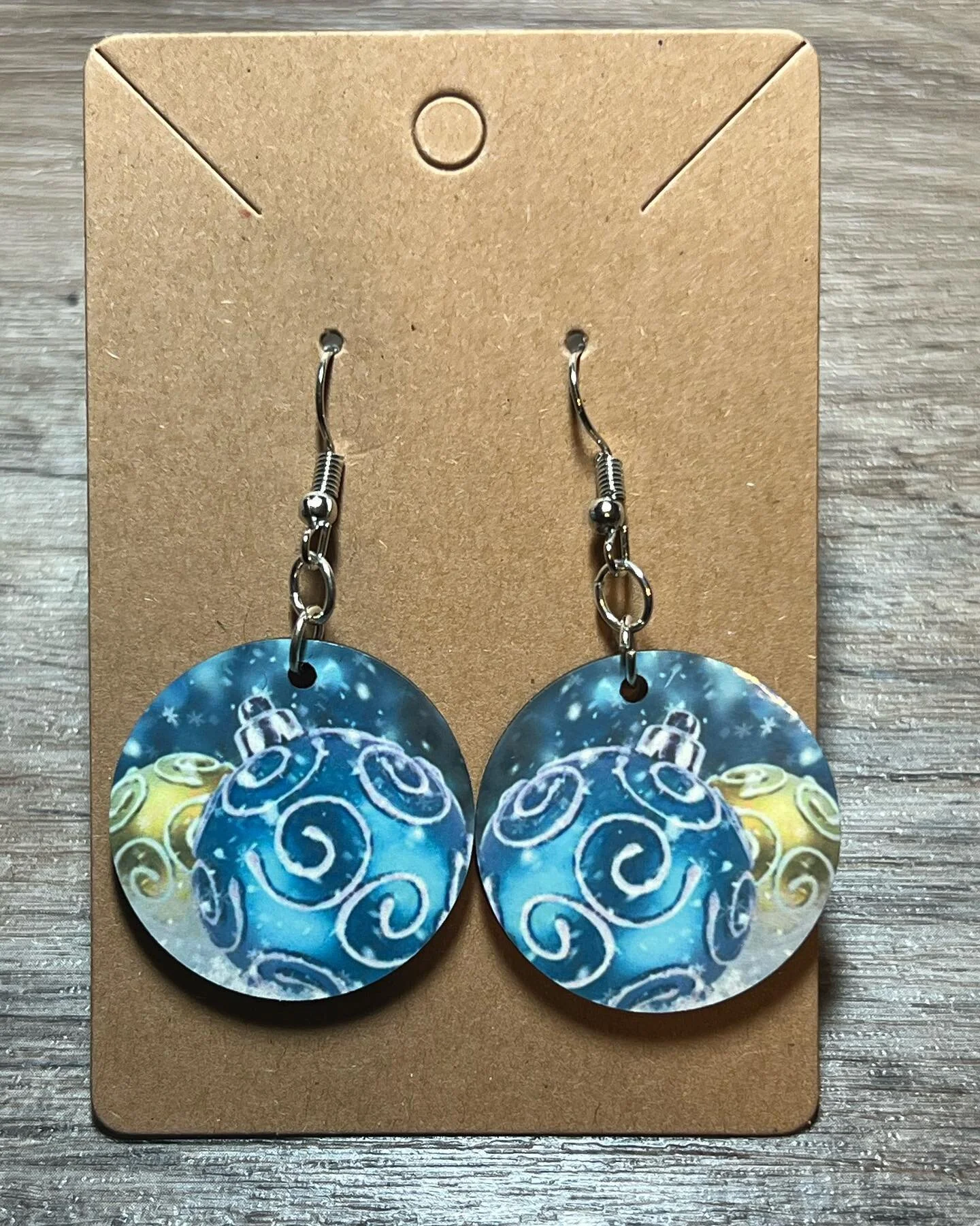 #earrings #winterearrings #holidayearrings #stockingstuffers price $10