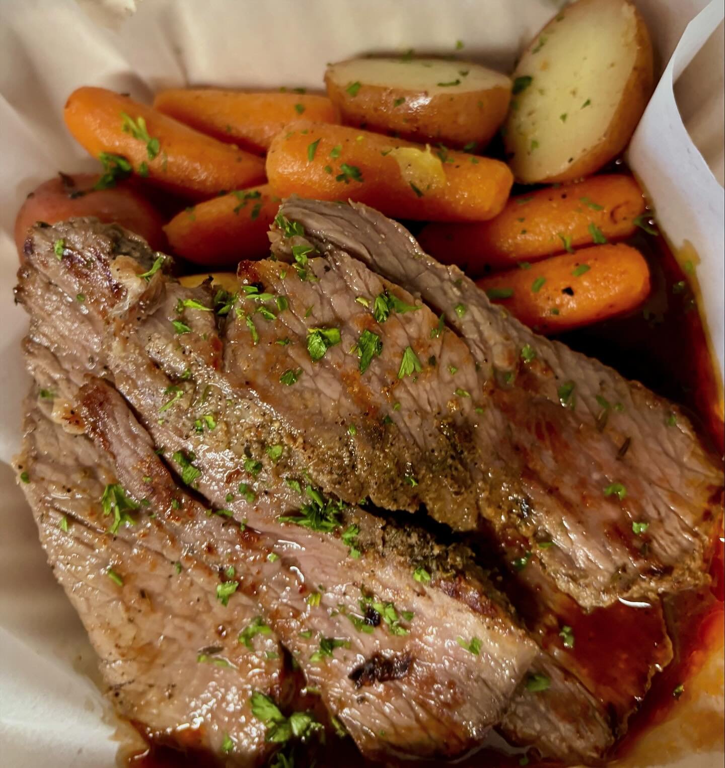 SPECIAL of the week! 

Beef Tri-Tip with baby carrots, butter potatoes &amp; Bordelaise sauce $19.95
@wailukufoodtrucks 
.
.
.
.
.
.
.
.
.
.
.
.
#beef #tritip #steak #tritipsteak #delicious #bordelaise #lunch #lunchtruck #wailuku #wailukutown #mauifo
