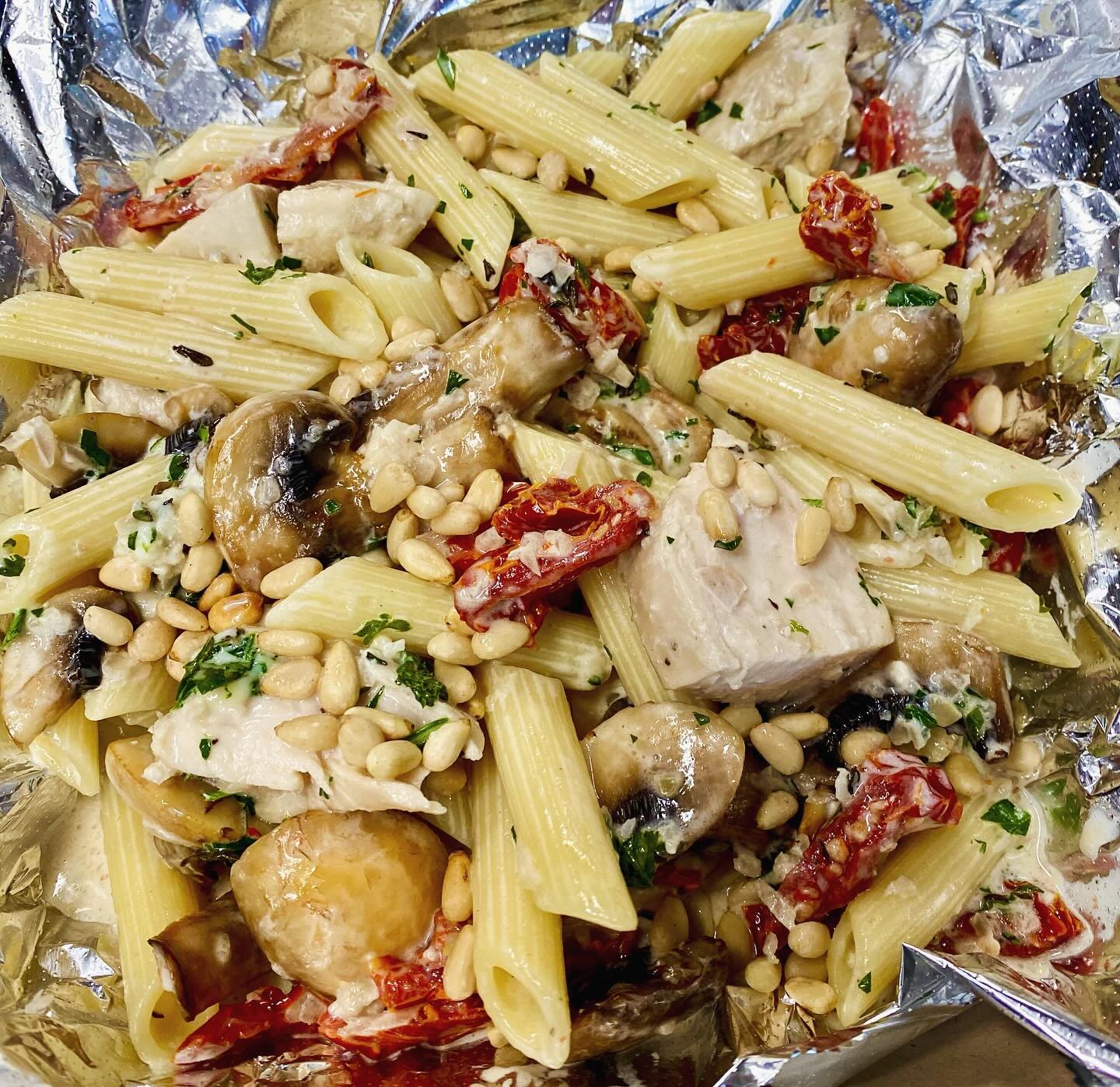 Special pasta this week! 

Chicken and Penne Gorgonzola $18.95

Back for a limited time. Don&rsquo;t miss out! 

This delicious and creamy dish is the wifey&rsquo;s favorite! Made with a Gorgonzola cream sauce, shallots, mushrooms, sun-dried tomatoes