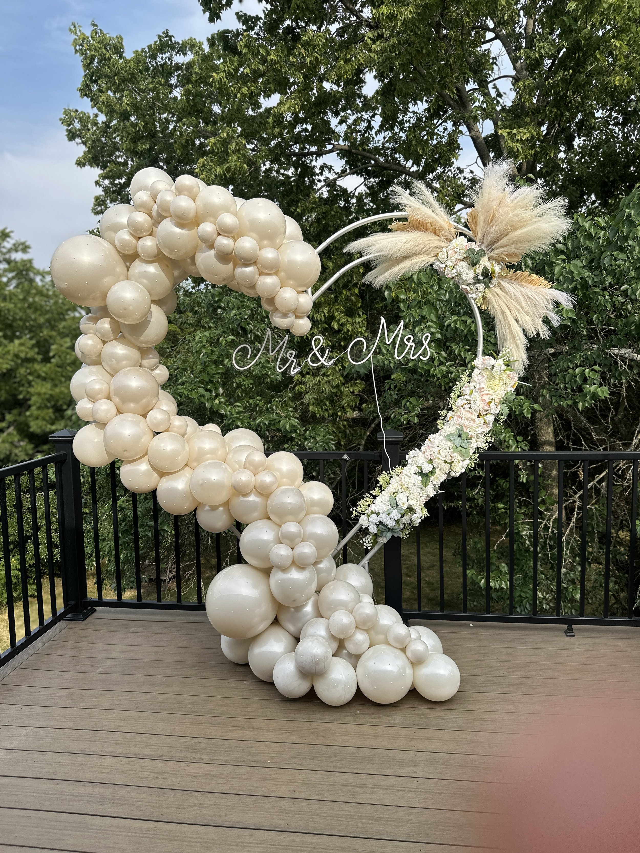 Organic Balloon Hearts-Wedding