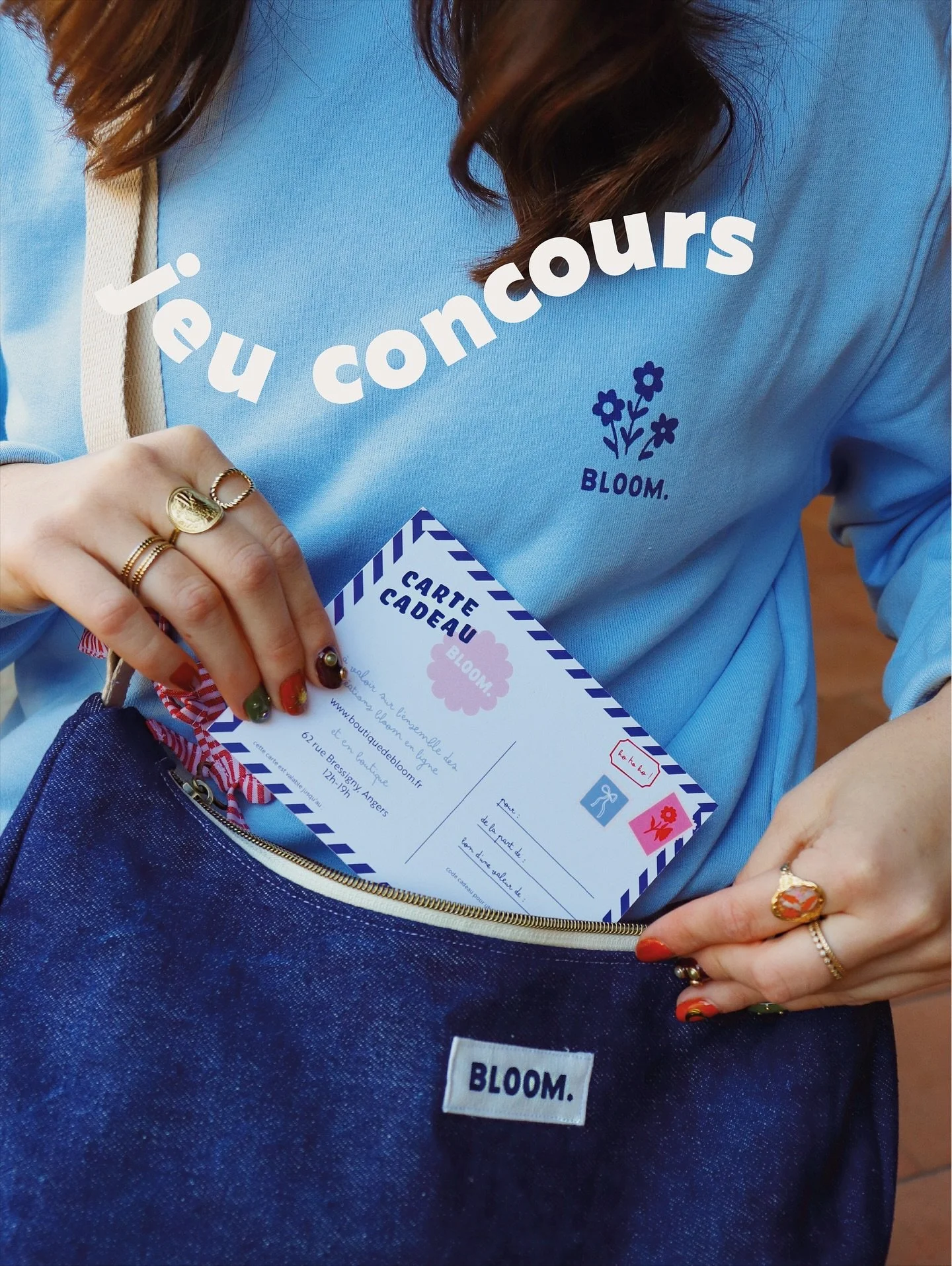 JEU CONCOURS ✨

C&rsquo;est bient&ocirc;t No&euml;l chez BLOOM🌸 Pour f&ecirc;ter &ccedil;a (et vous remercier pour cette belle ann&eacute;e 💛), je vous propose un petit jeu !

Le d&eacute;fi ? Devine le nombre de bananes fabriqu&eacute;es depuis la