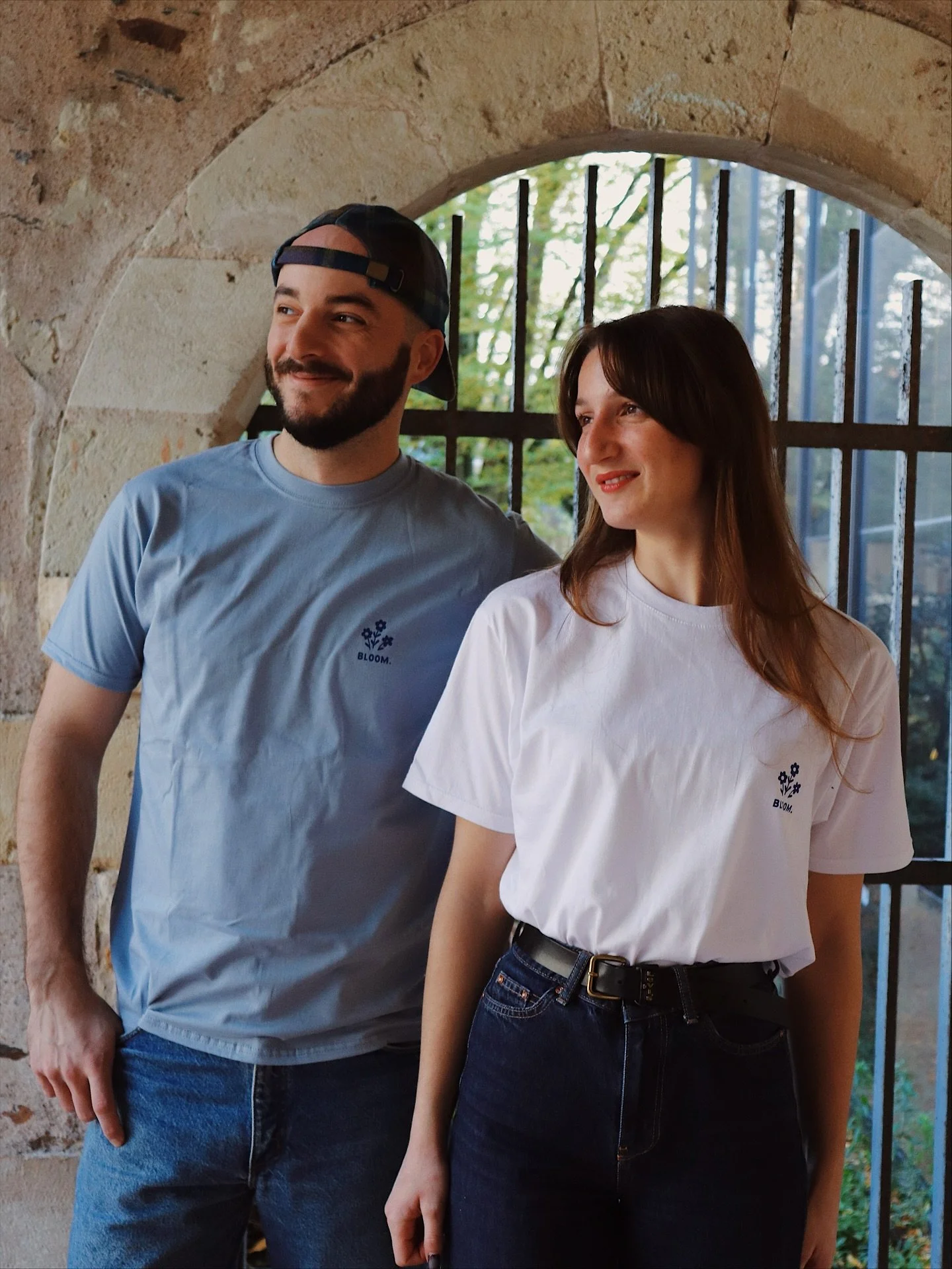 FLEUR BLEUE 🪻

Je suis fi&egrave;re de vous pr&eacute;senter ma nouvelle collection de t-shirts et sweats, Fleur Bleue

Une ode &agrave; la douceur, &agrave; l&rsquo;amour et &agrave; la tendresse fragile 💙

Chaque pi&egrave;ce est imprim&eacute;e 