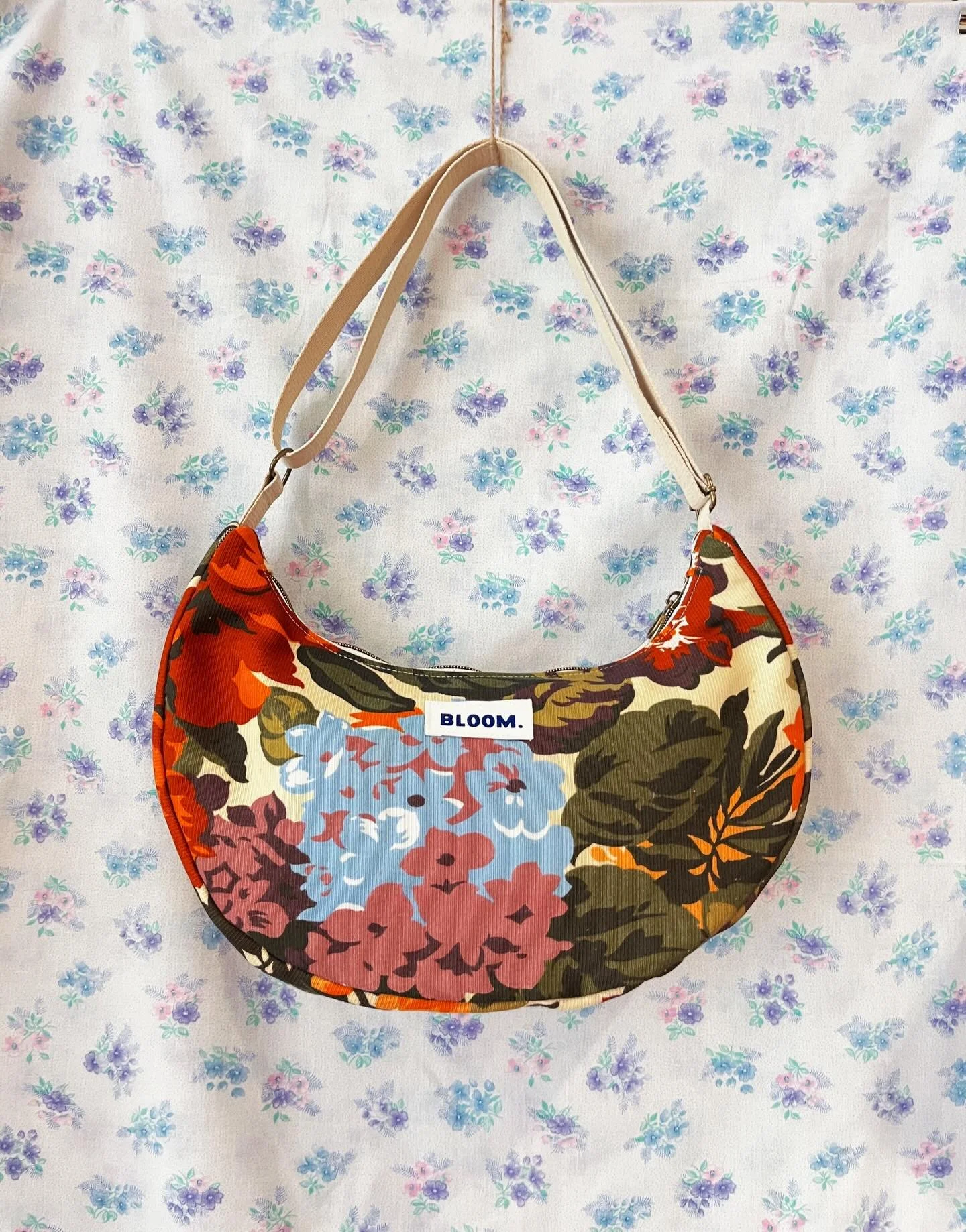 SACS MEZZA LUNA 

Voici les derniers mod&egrave;les fra&icirc;chement cr&eacute;&eacute;s 🌸 

Quel est ton pr&eacute;f&eacute;r&eacute; ?