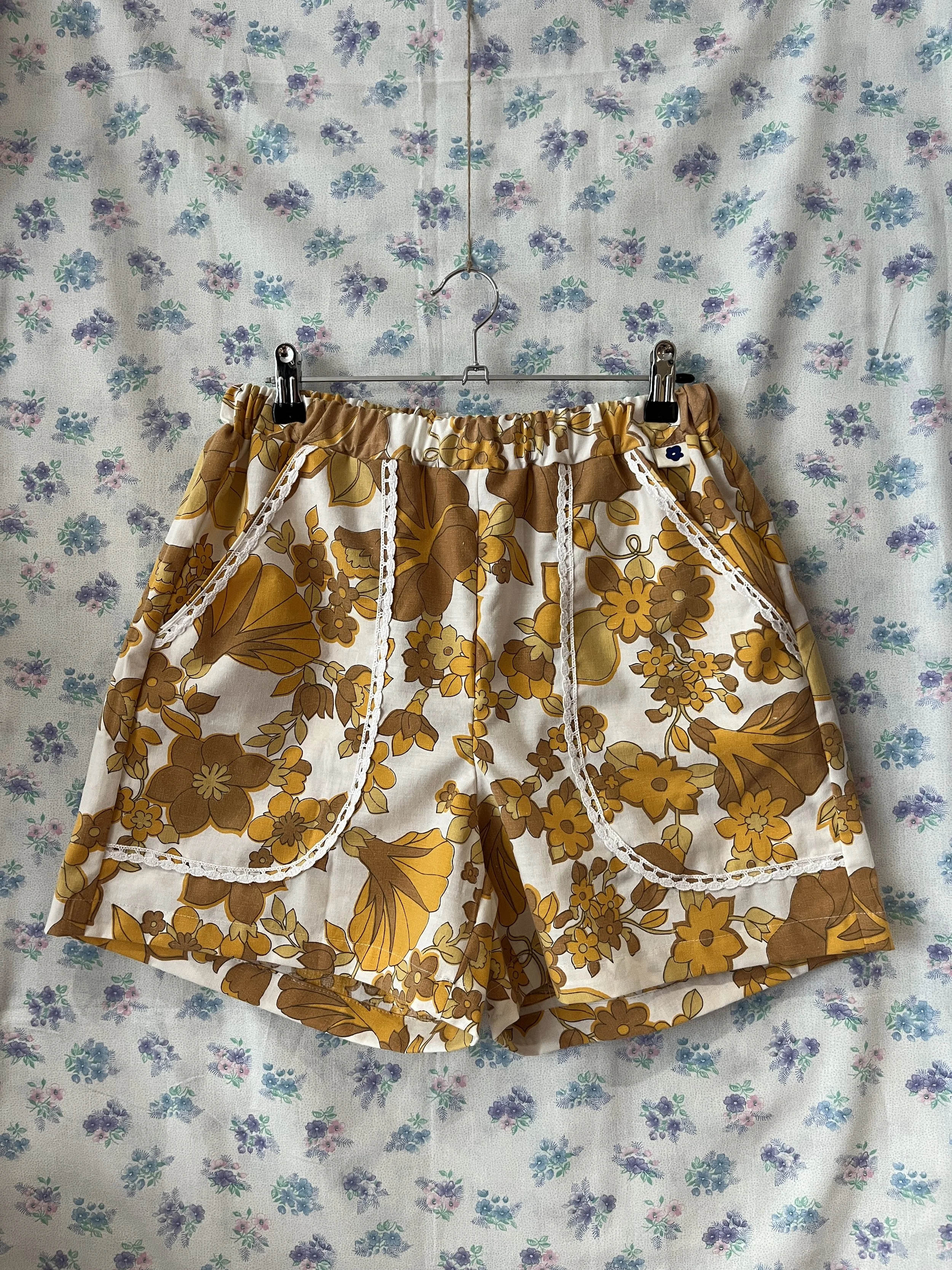 Short à fleurs 70's Taille M-L