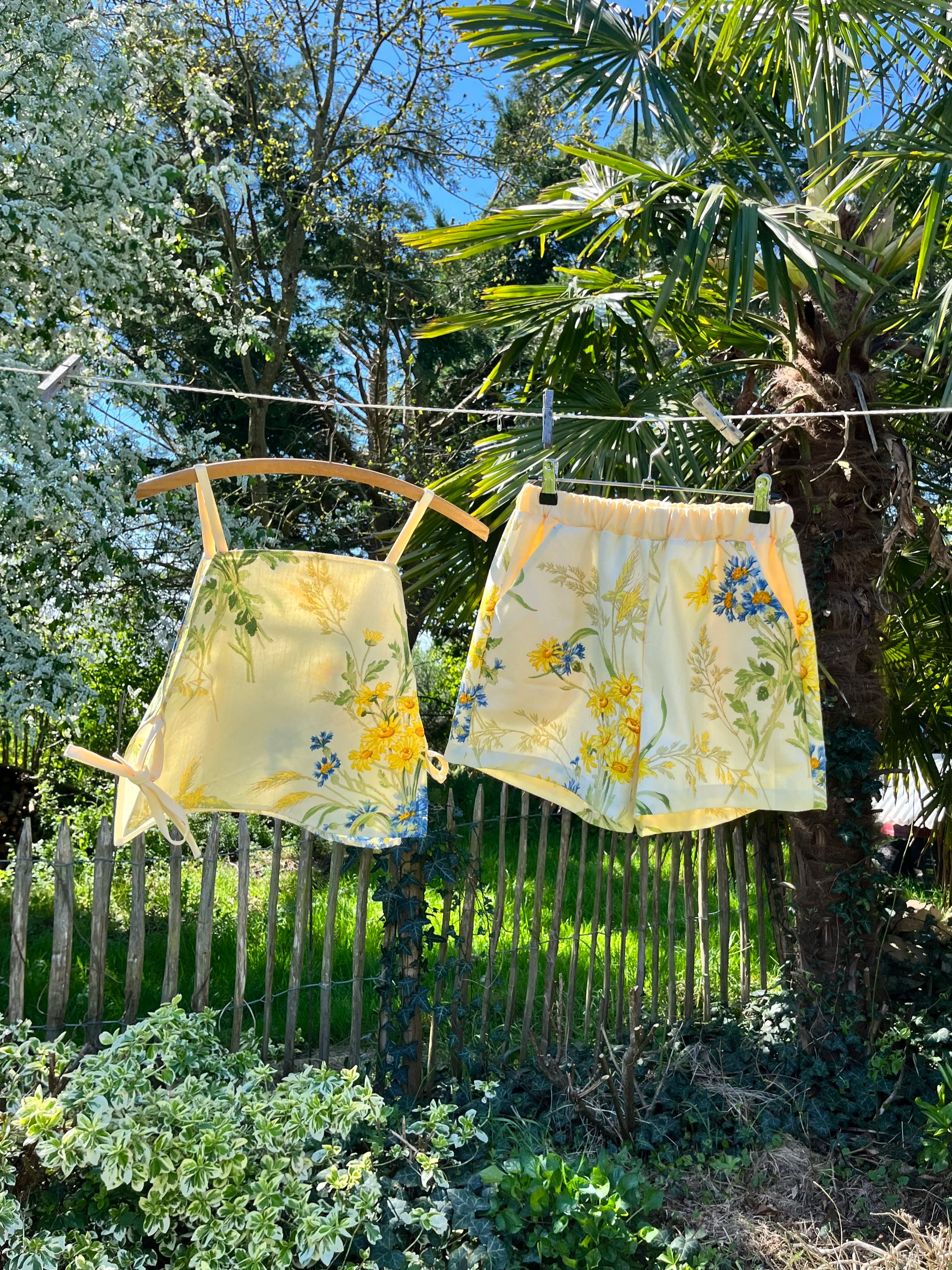 Ensemble haut + short jaune Taille S-M