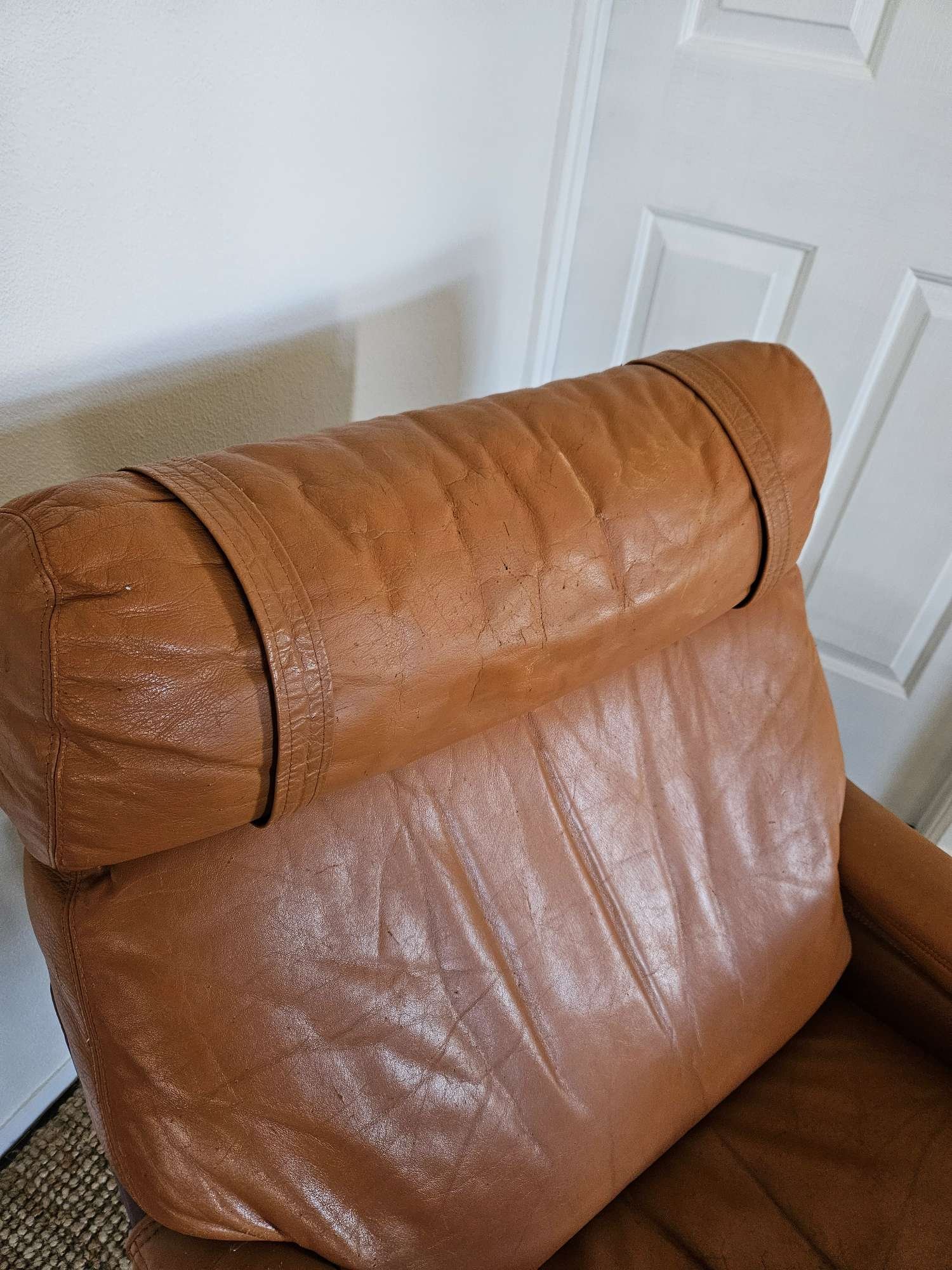 Tessa T21 Leather Swivel Chair Close Up