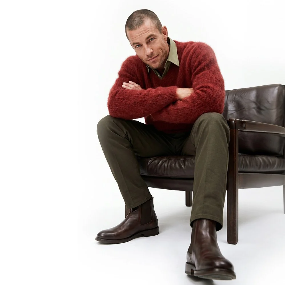 BURGUNDY SWEATER-wht.jpg
