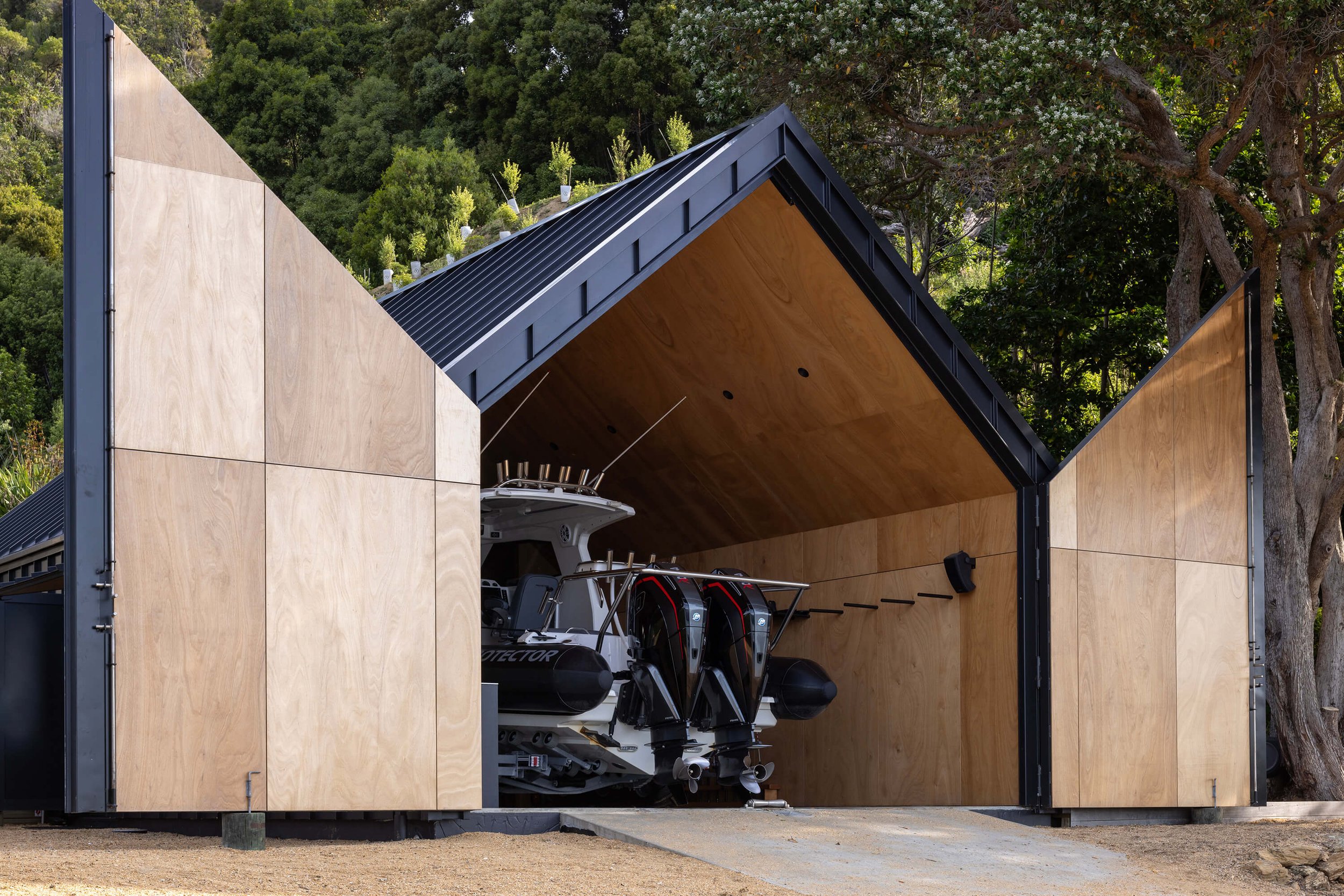 Longbeach Boatshed | Projects | HR Construction