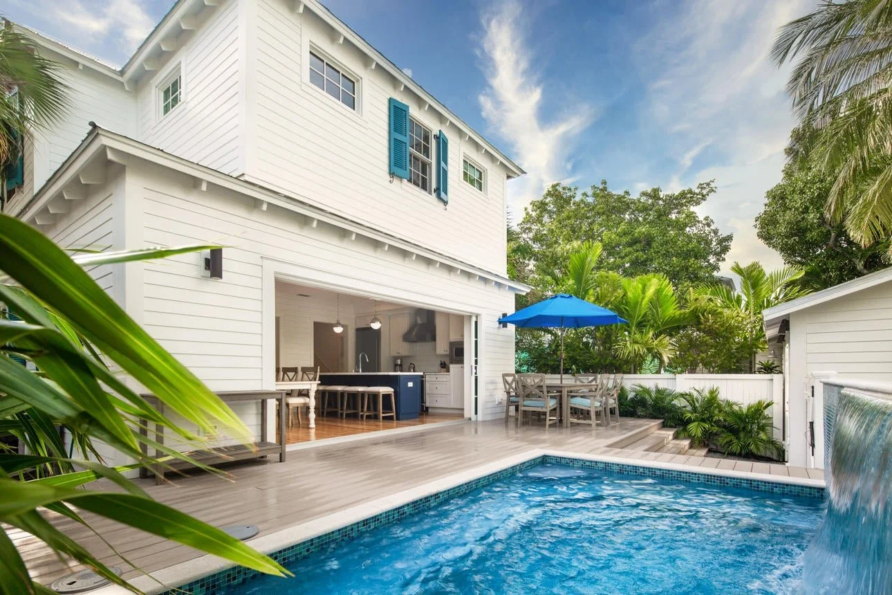 831 Georgia Pool.jpg