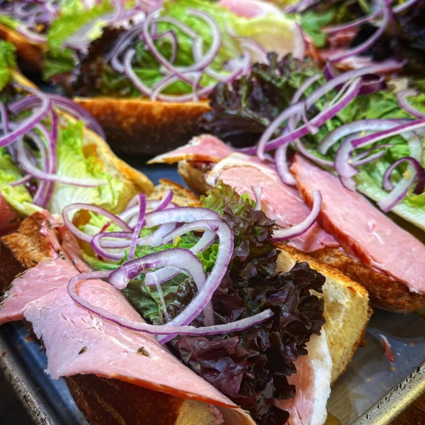 Chomps are ready! 

Today is thin sliced rosemary ham with melted Muenster cheese and cranberry mayo. Grab one while they last!!