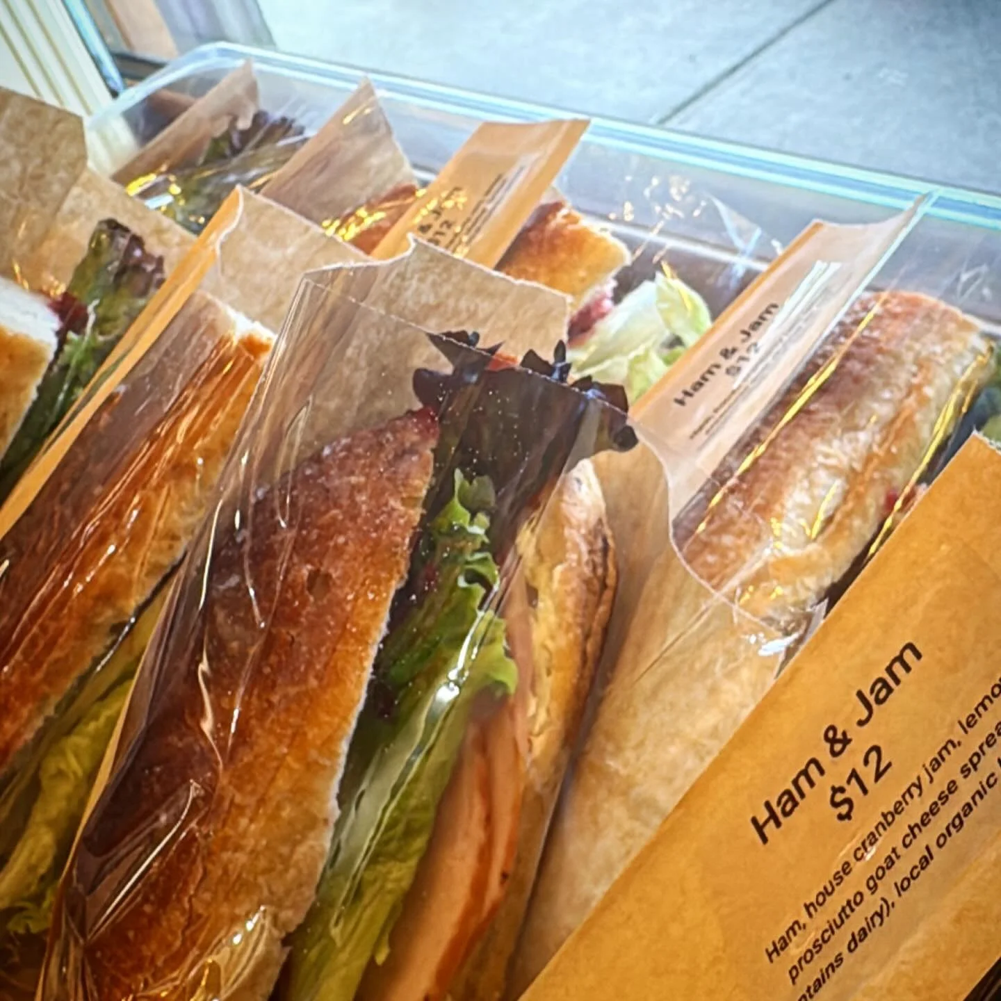 Monday Chomps!
Ham with cranberry jam, fresh local lettuce, and a prosciutto lemon goat cheese spread
Grab yours while they last!!