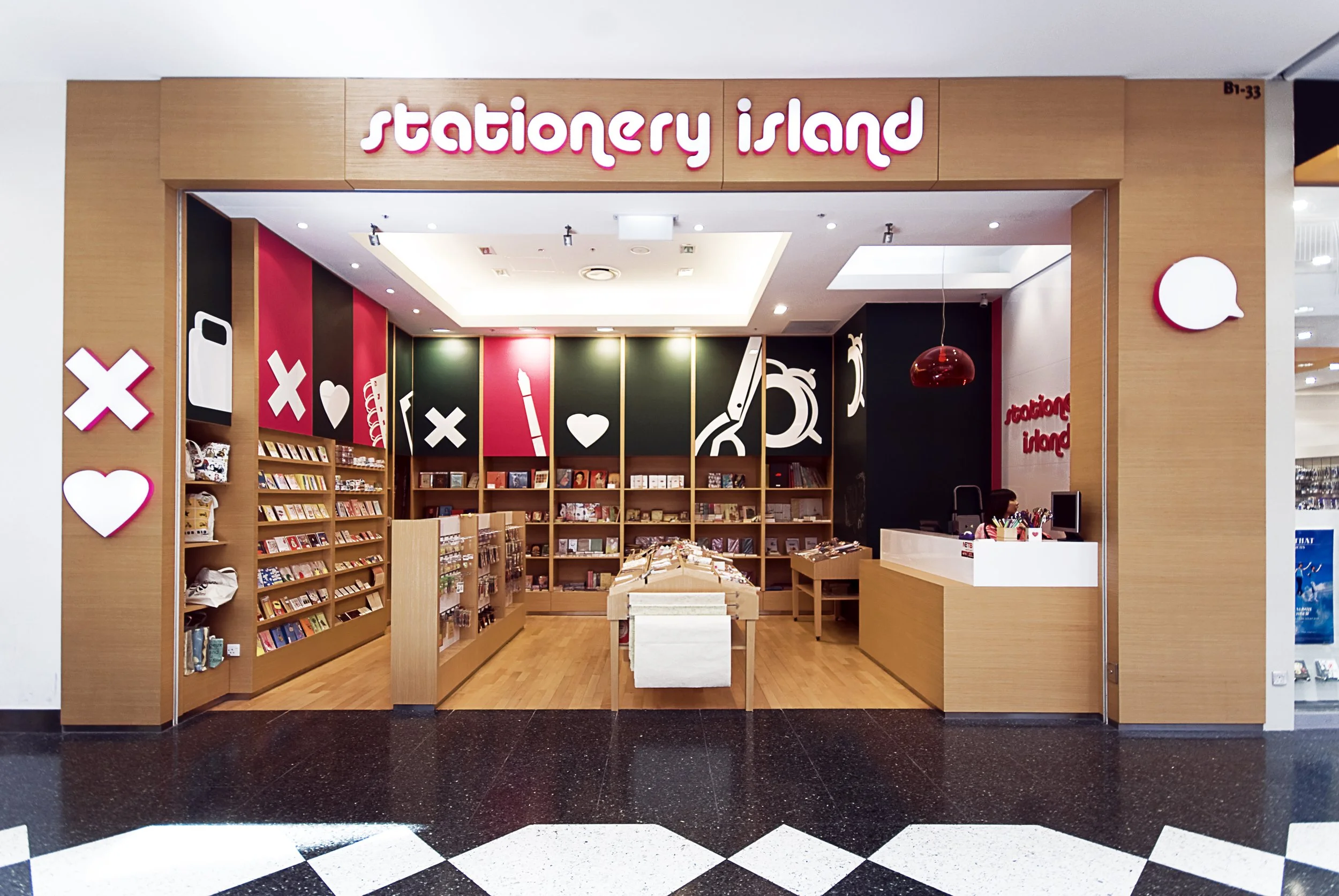 Stationary Island 03.jpg