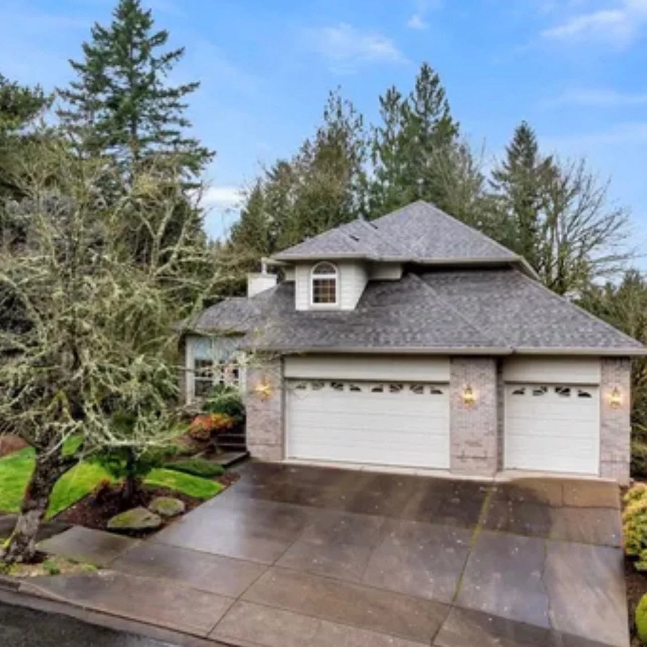 👉🏽Open house
Saturday, March 14th
11am &ndash; 1pm

📍43 SE 46th Dr, Gresham, OR 97080

&bull; Fully updated gourmet kitchen perfect for entertaining
&bull; Spacious living room with vaulted ceilings
&bull; Convenient main-level bedroom
&bull; Over