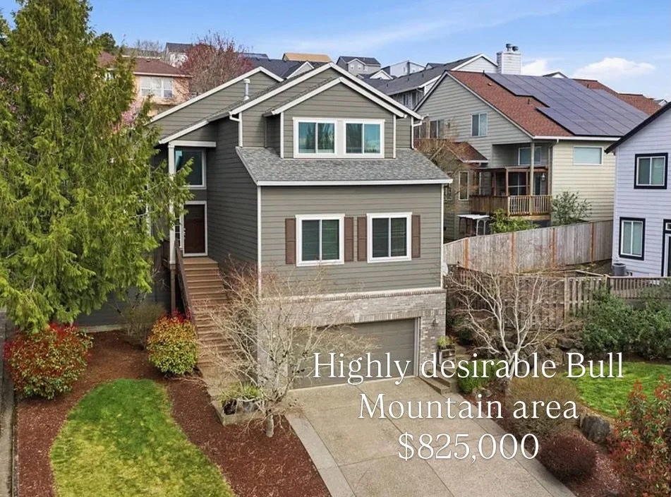 🏡 5BD | 3BA | 3,053 sqft

✨ Highly desirable Bull Mountain location
✨ Soaring ceilings + abundant natural light
✨ Open-concept kitchen + spacious family
✨ Main-level bedroom + full bath
✨ Private backyard for relaxing + entertaining
✨ Close to parks