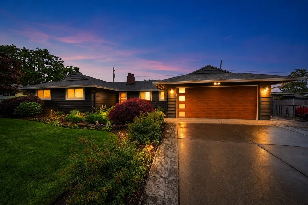 New listing. New remodel. New touches. Turn key.

📍2021 NE 144th Ave, Portland, OR 97230

She&rsquo;s a beauty. Don&rsquo;t wait. 

#portland #portlandrealestate #oregonrealestate